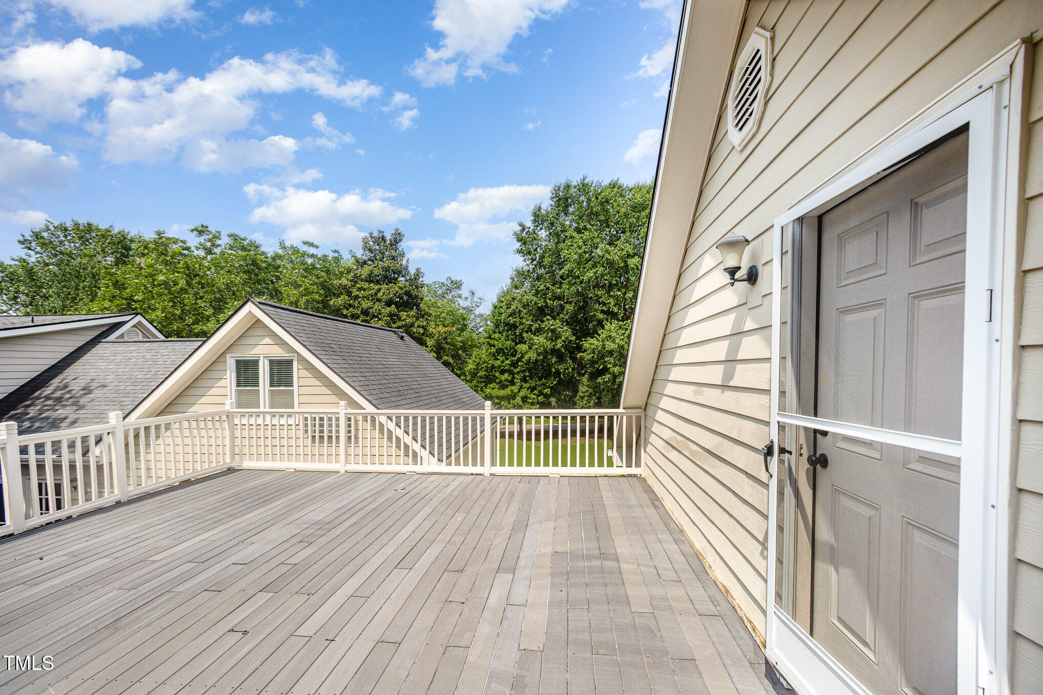 3913 Littlefield Court
