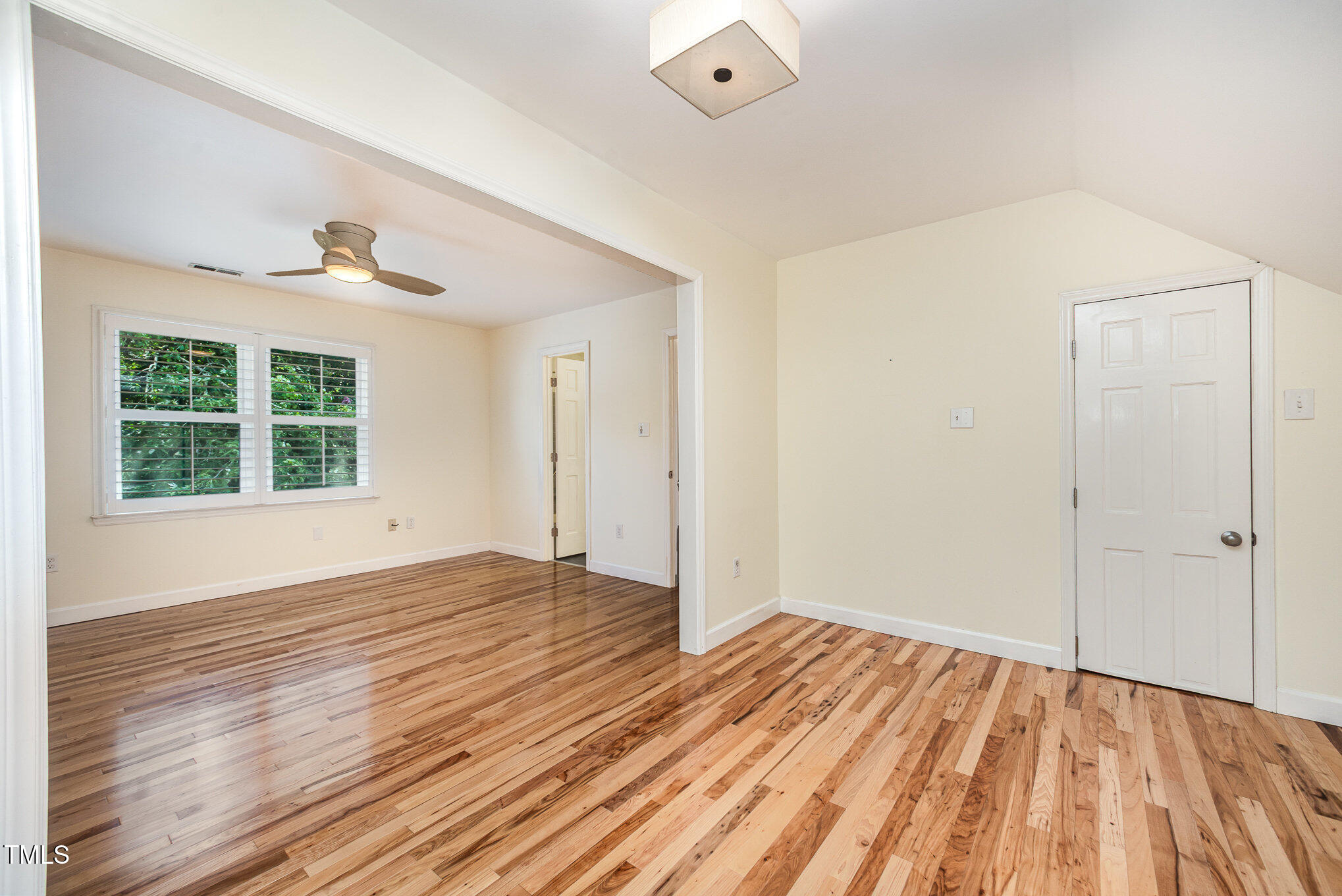 3913 Littlefield Court