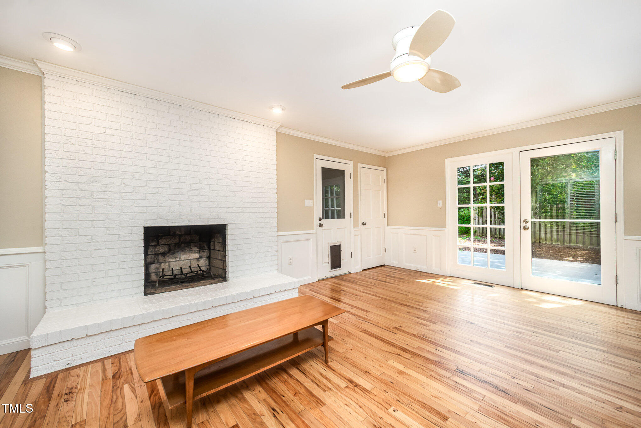 3913 Littlefield Court