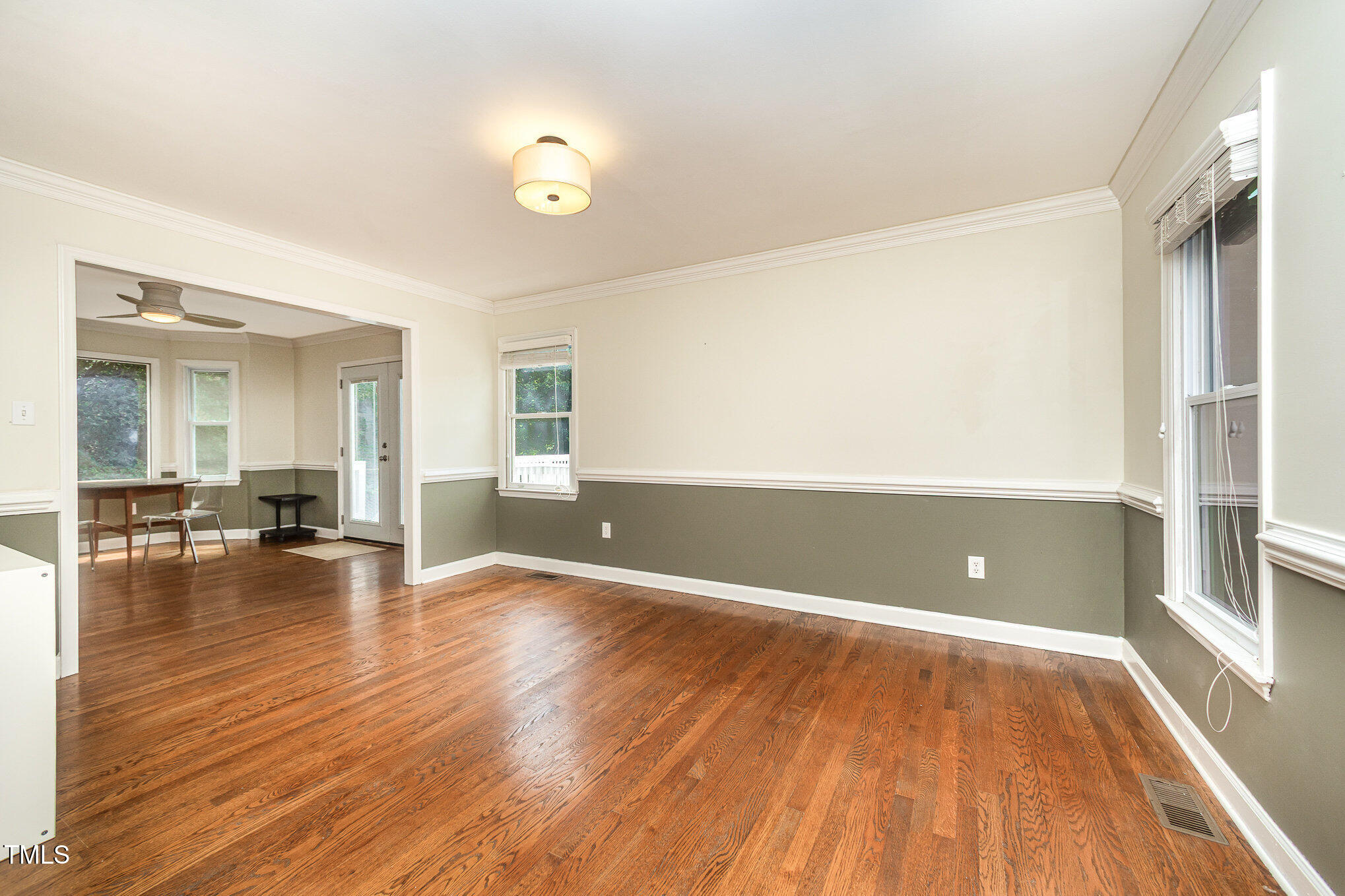3913 Littlefield Court