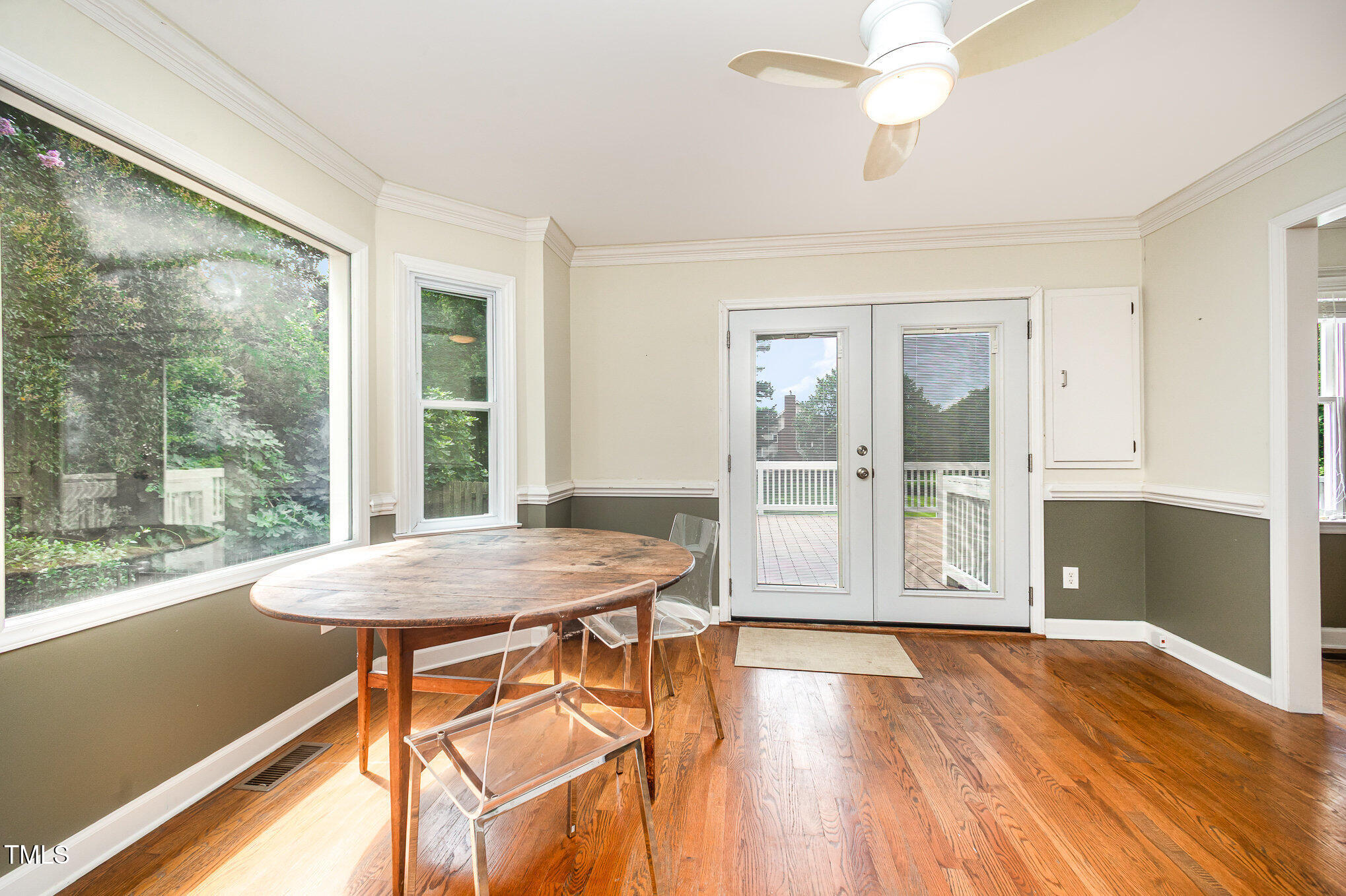 3913 Littlefield Court