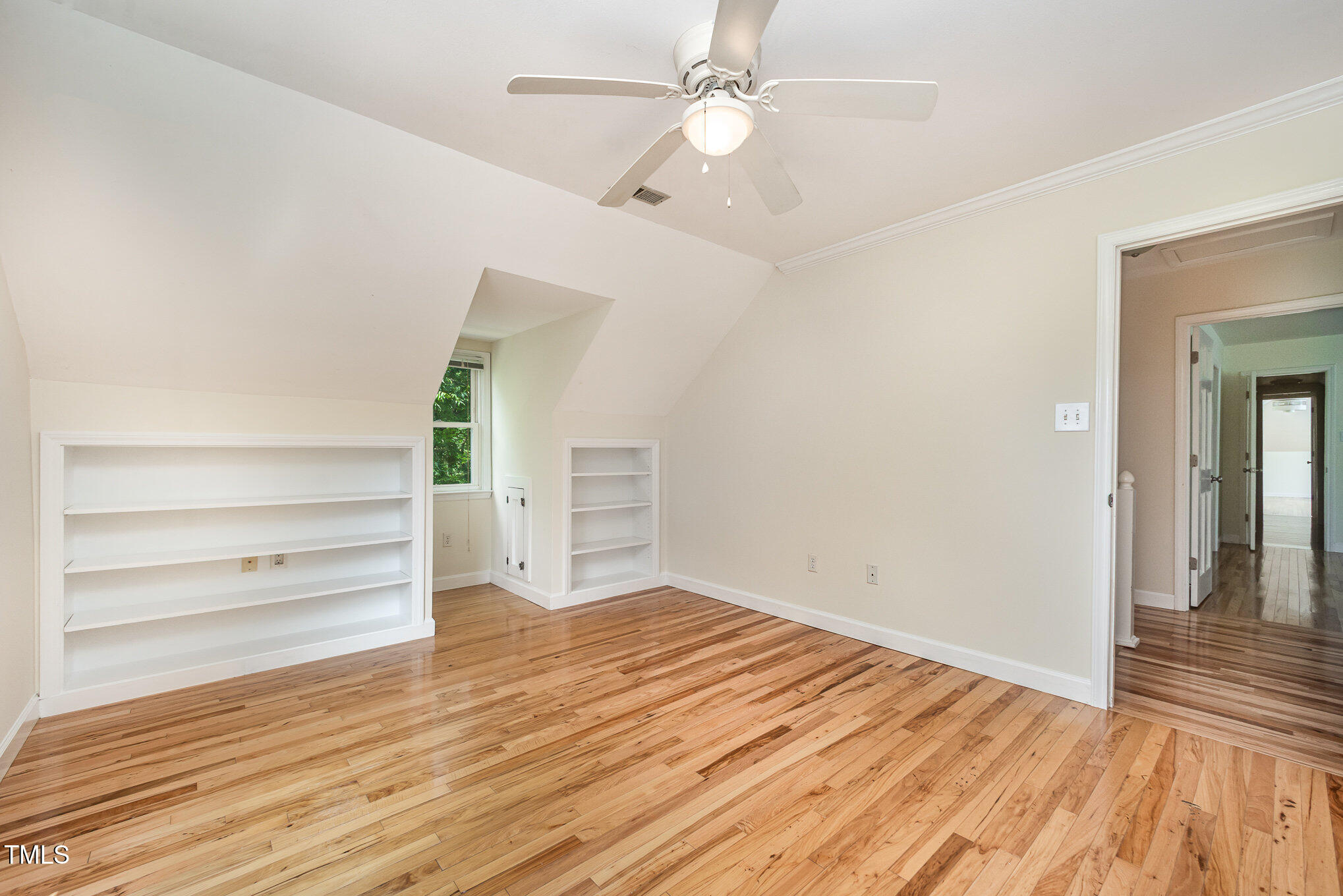 3913 Littlefield Court