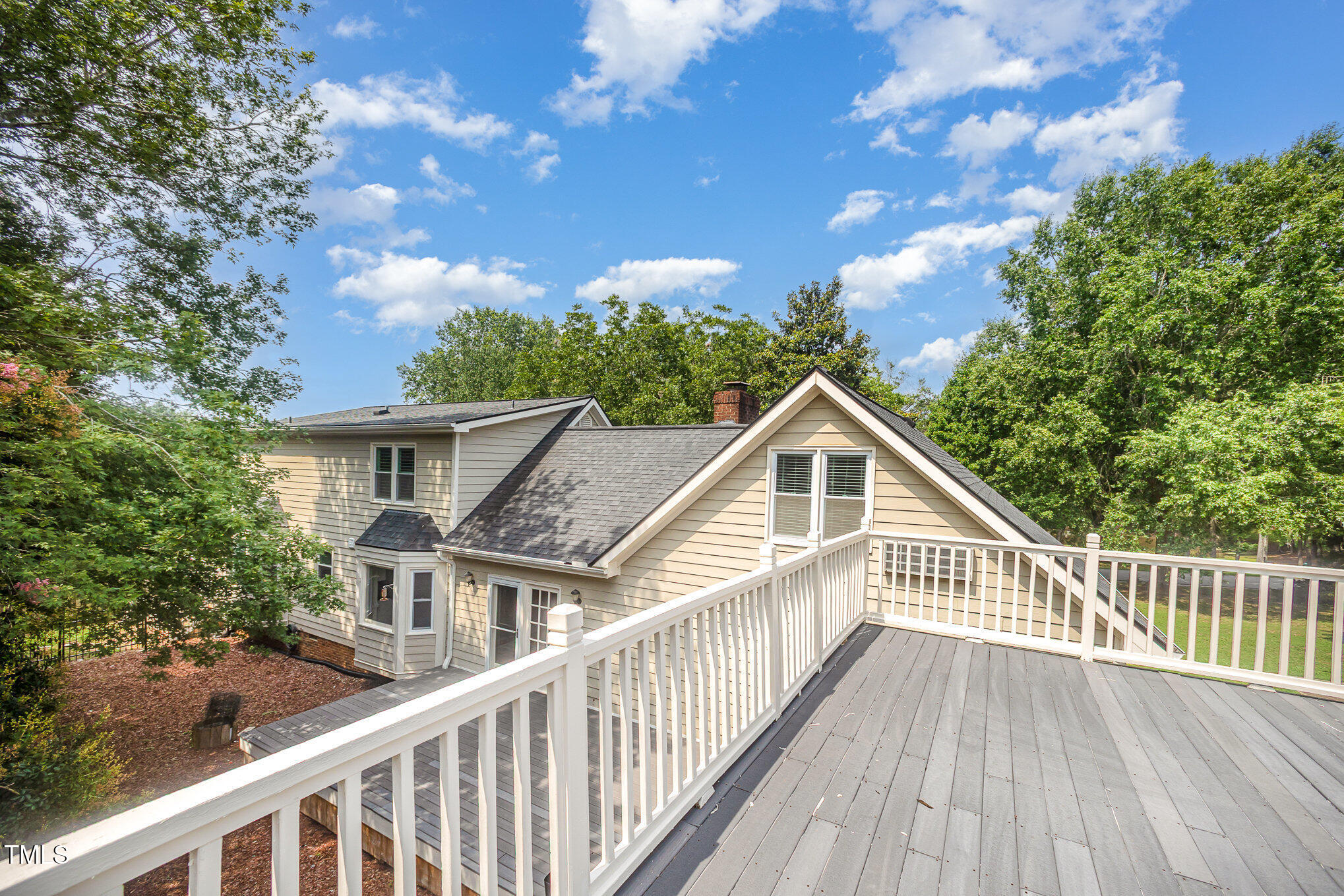 3913 Littlefield Court