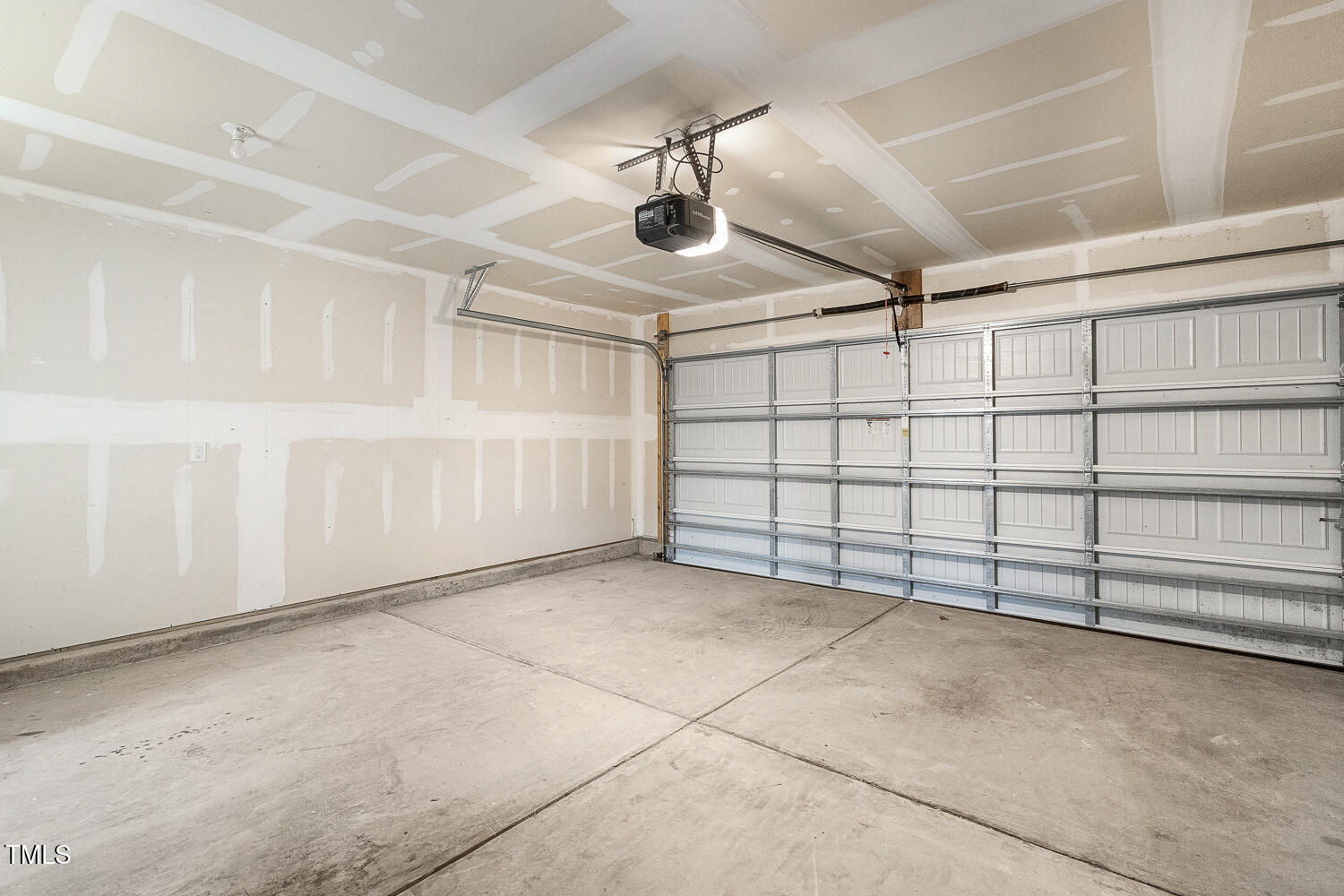 817 Leatherstone Lane