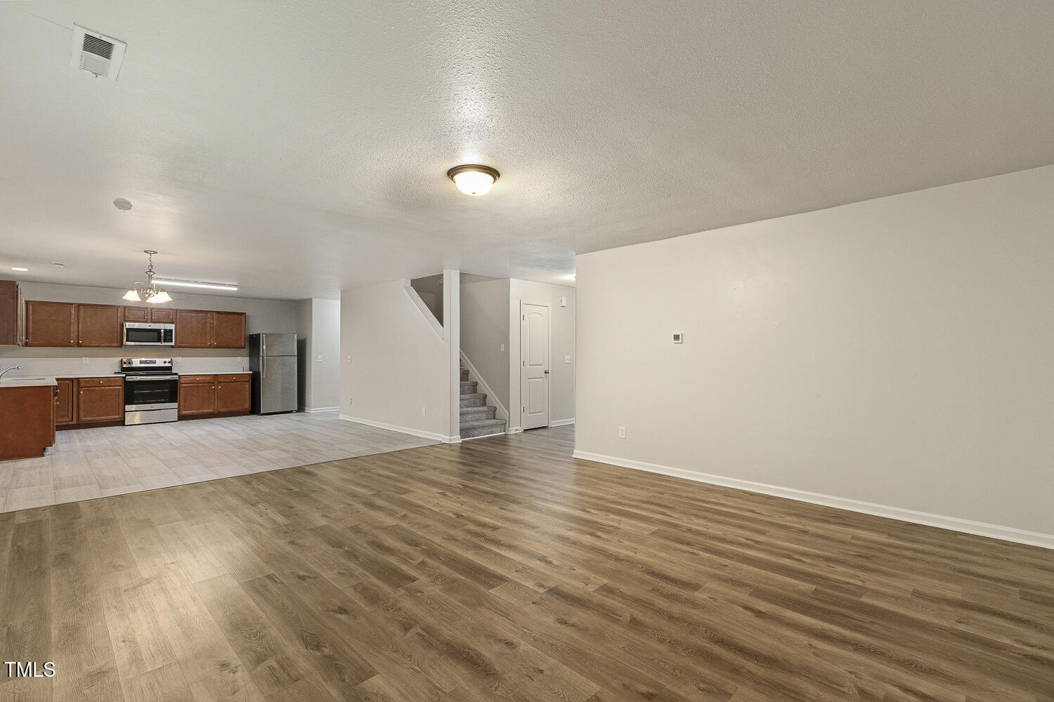 817 Leatherstone Lane