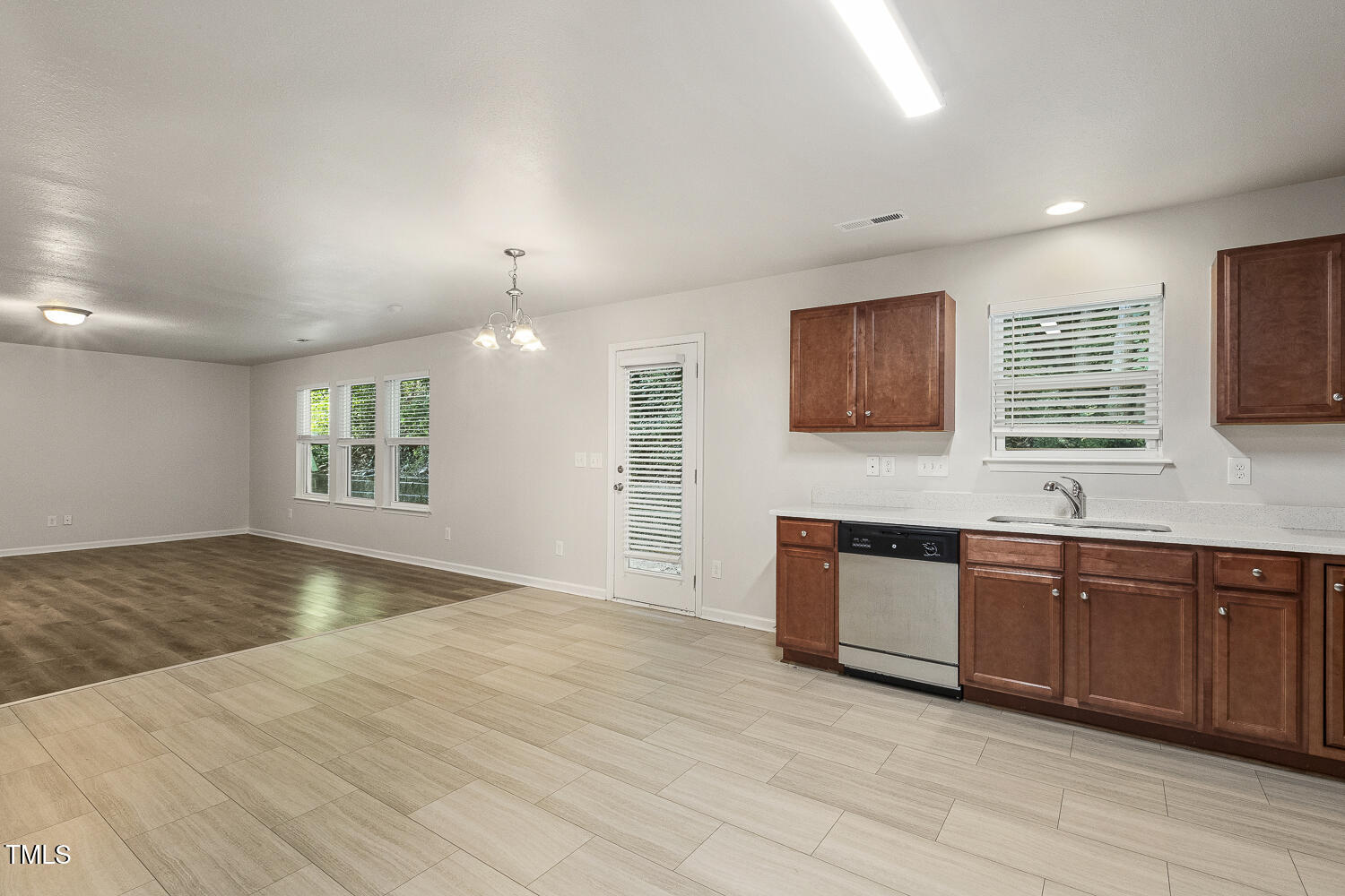 817 Leatherstone Lane
