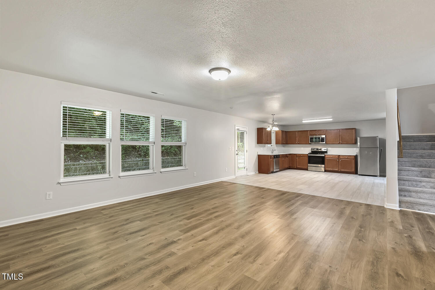 817 Leatherstone Lane