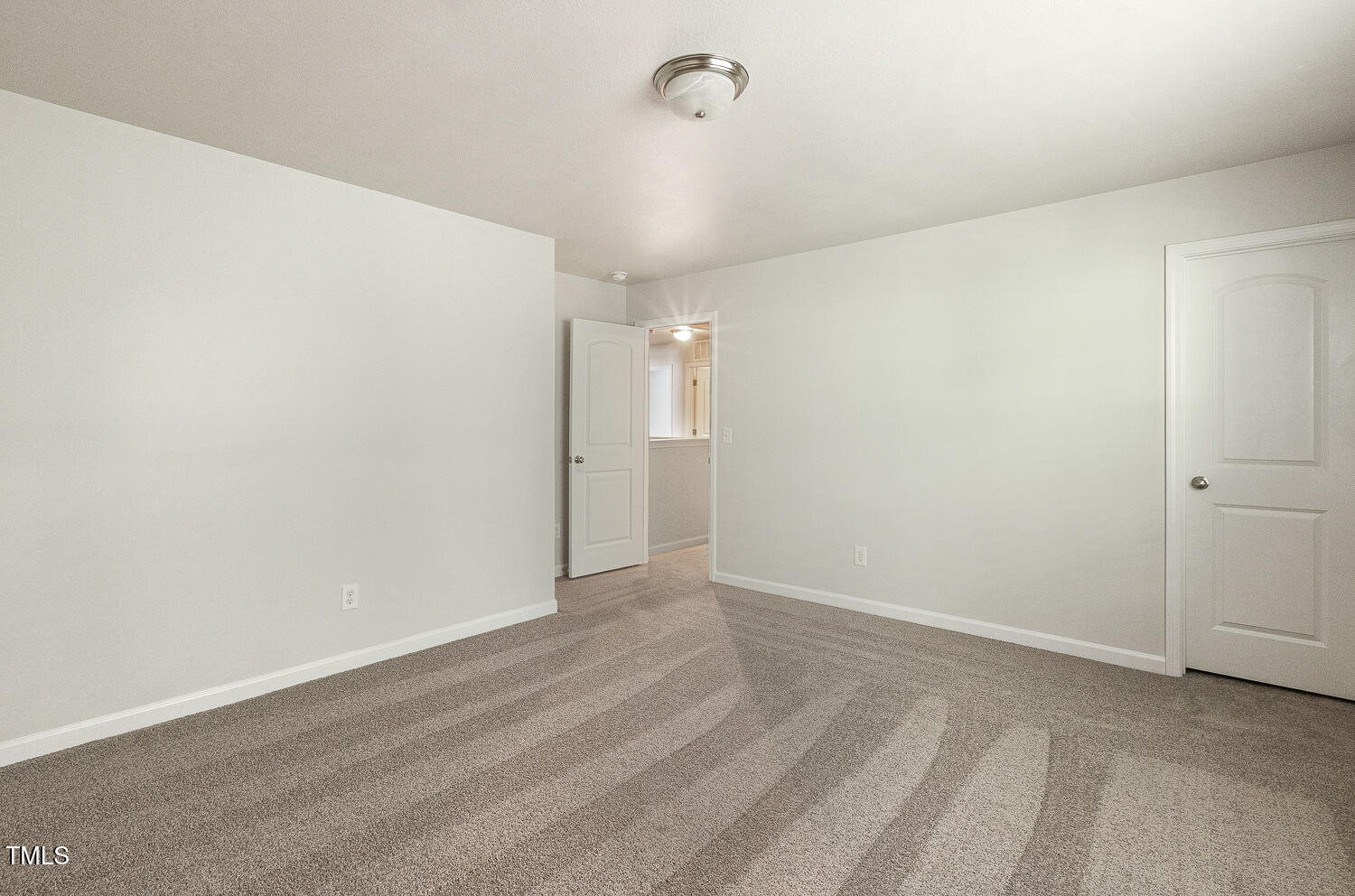 817 Leatherstone Lane