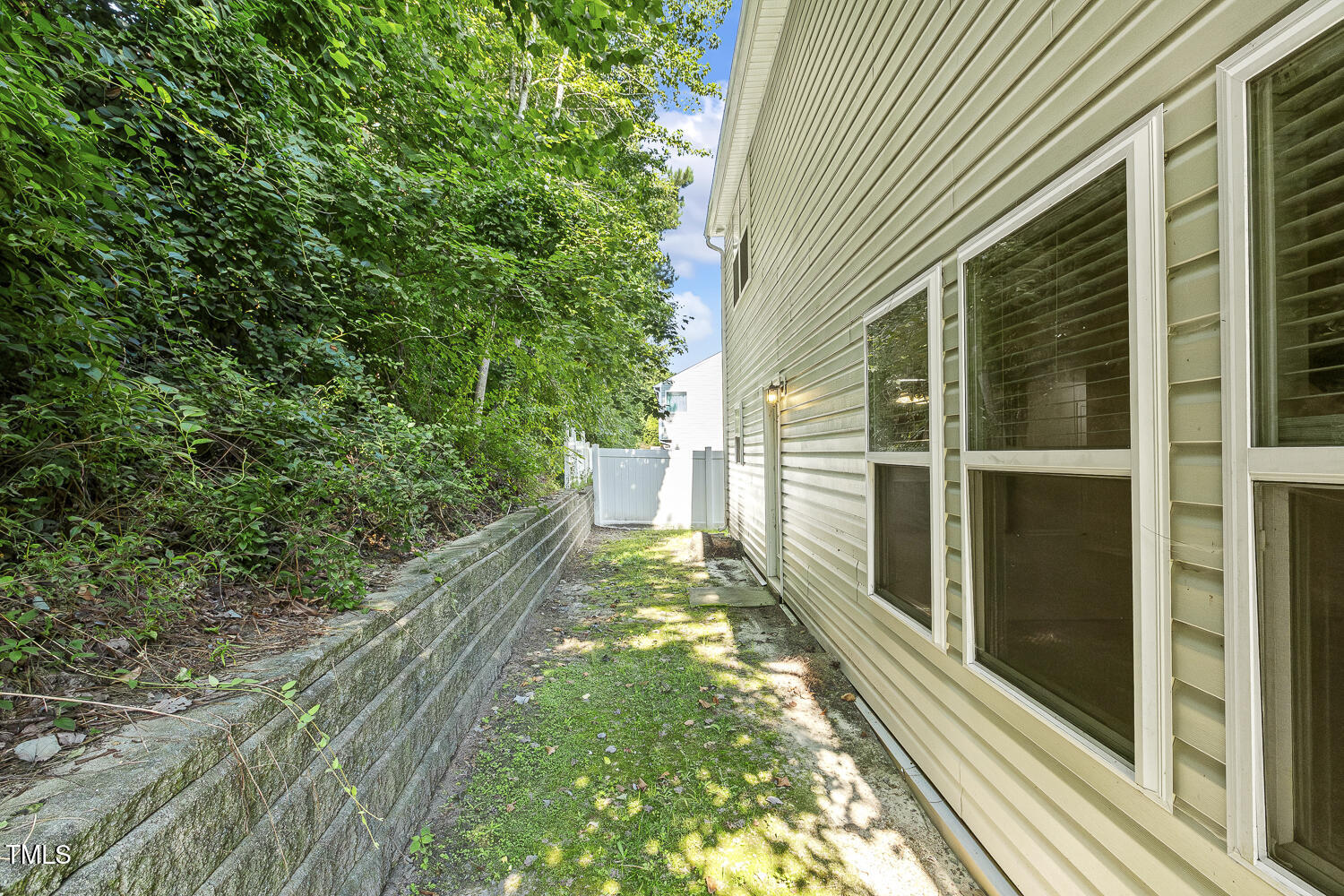 817 Leatherstone Lane