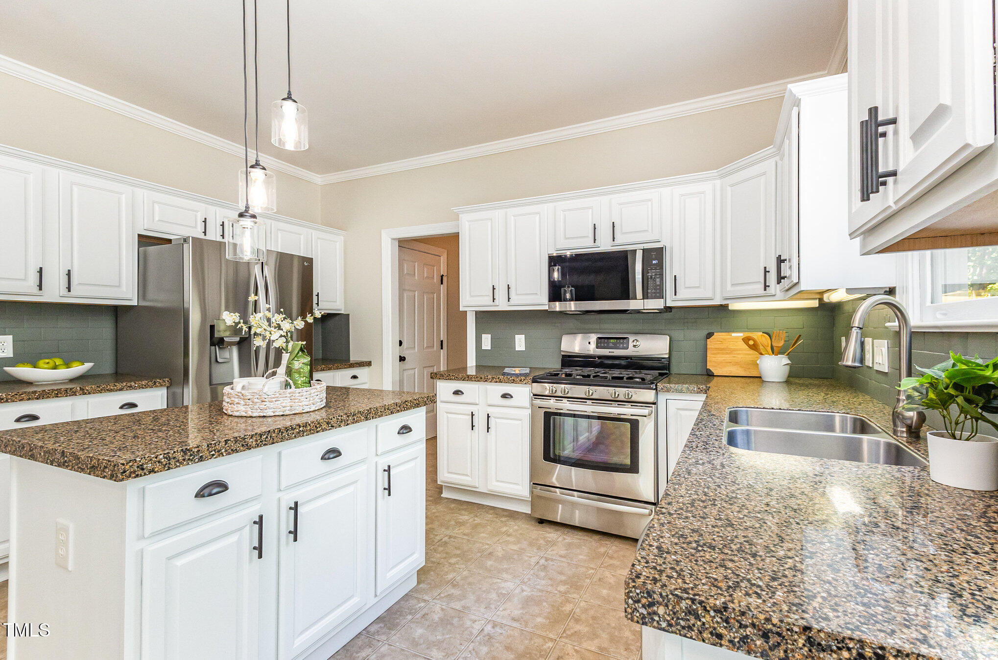 3220 Falconhurst Drive