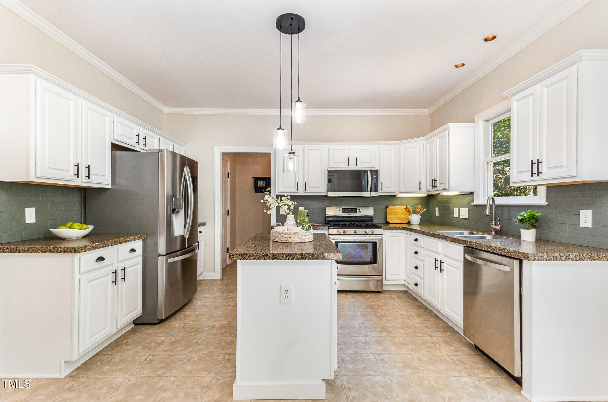 3220 Falconhurst Drive