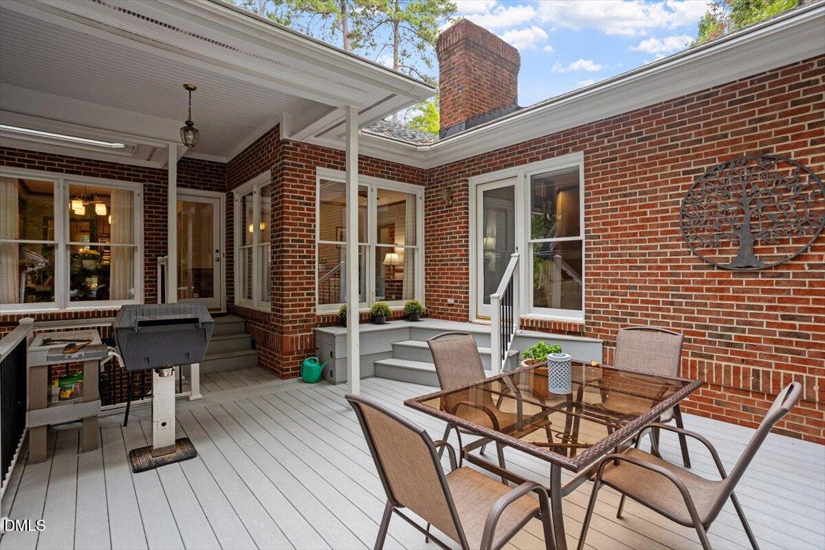 102 Coventry Lane