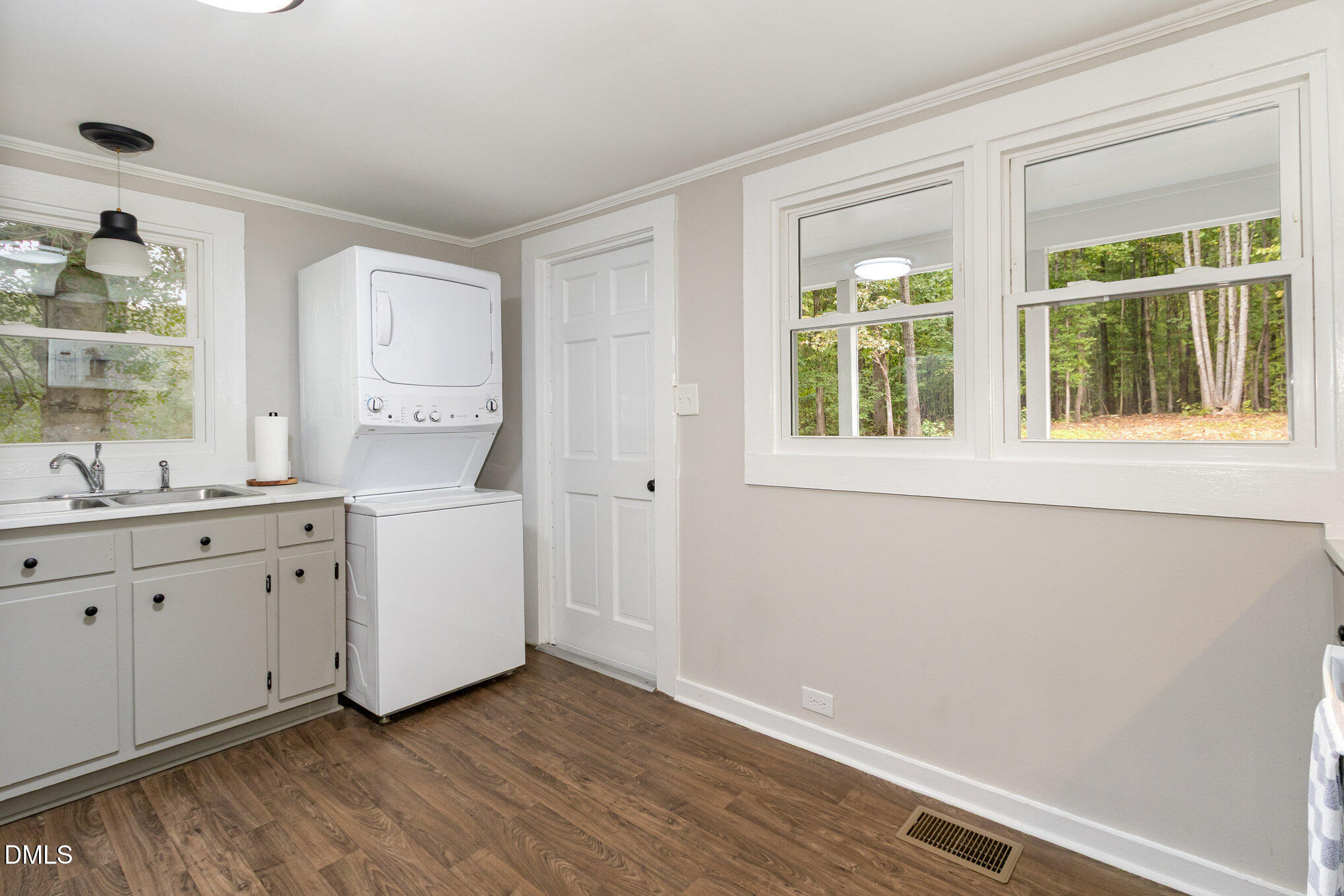 676 Roberts Chapel Church Road