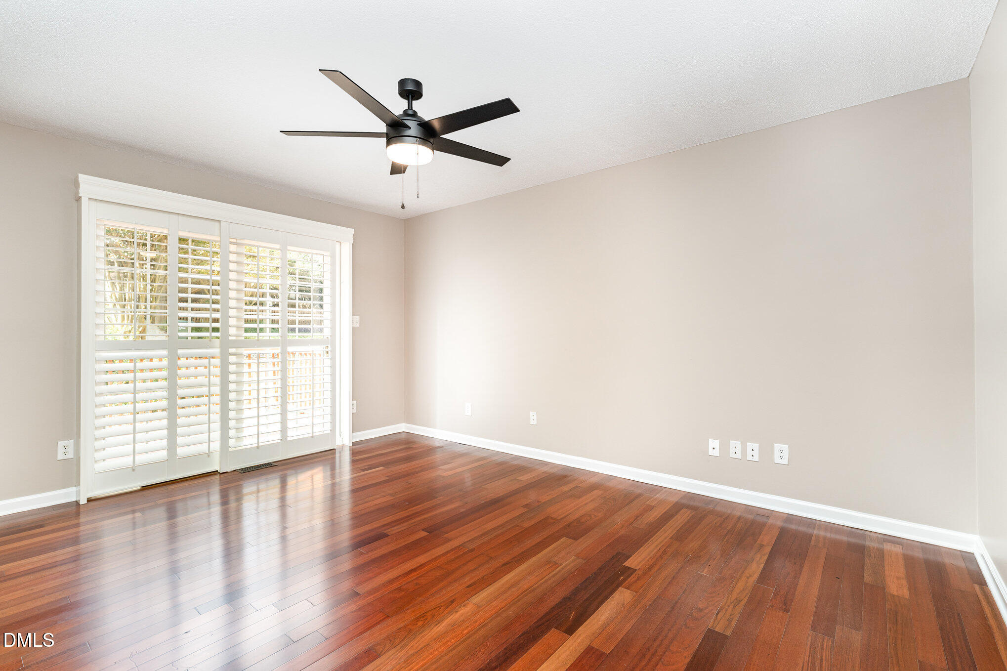 2817 Rue Sans Famille