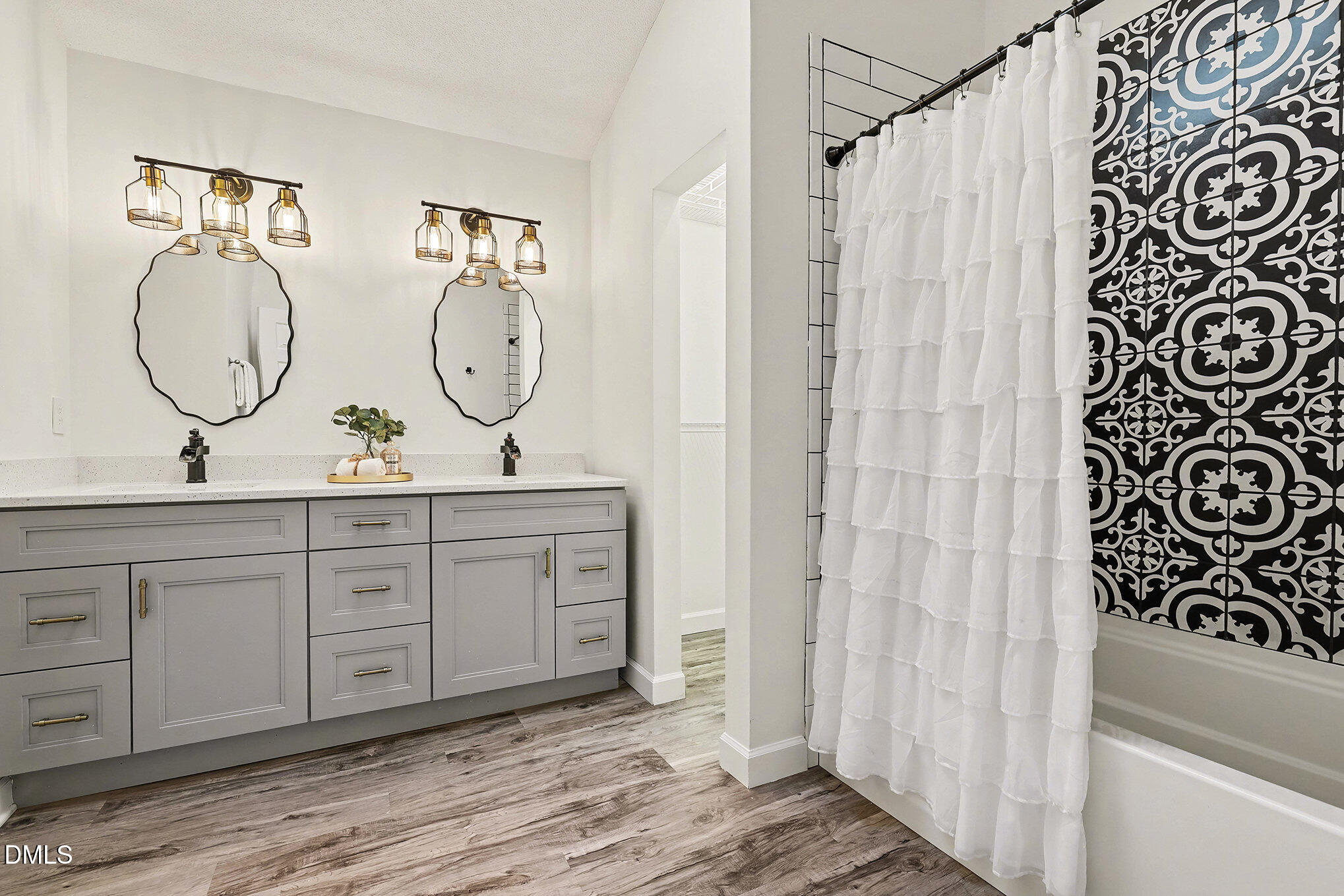 4121 Summer Ridge Court