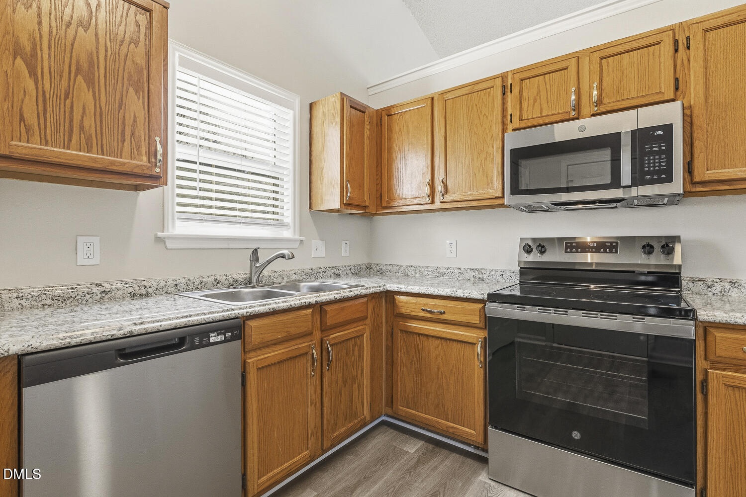 5709 Angelfish Court