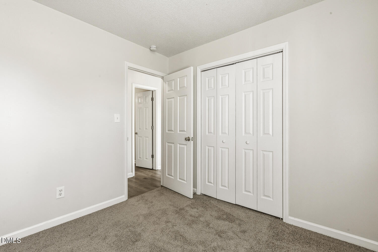 5709 Angelfish Court