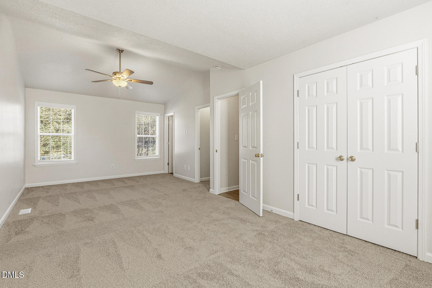 5709 Angelfish Court