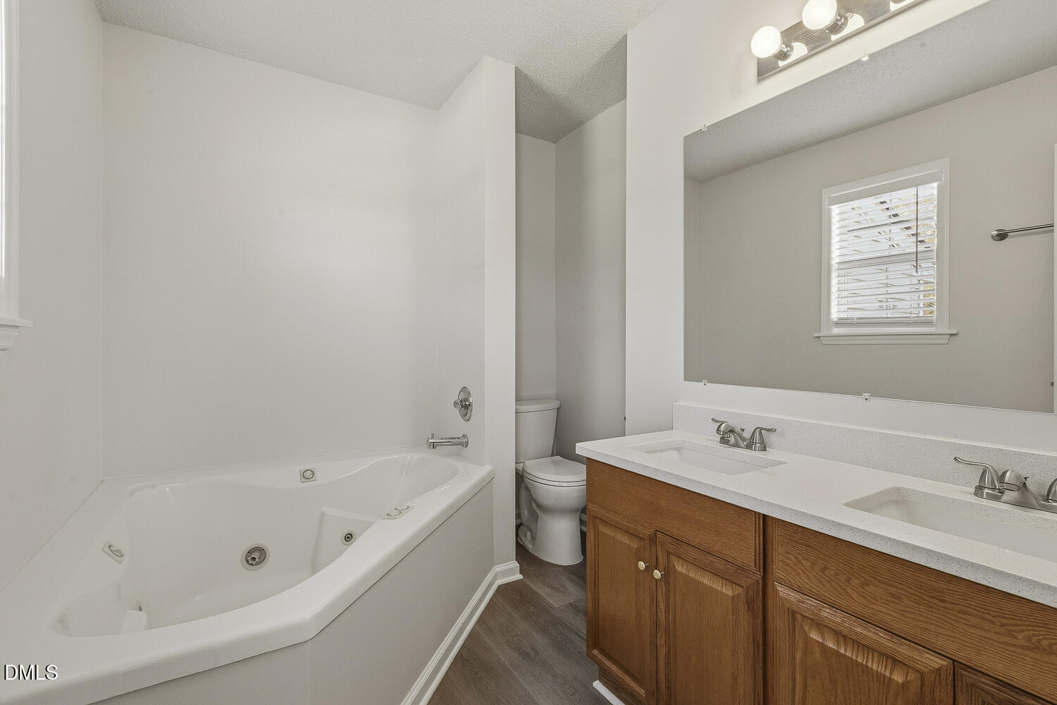 5709 Angelfish Court