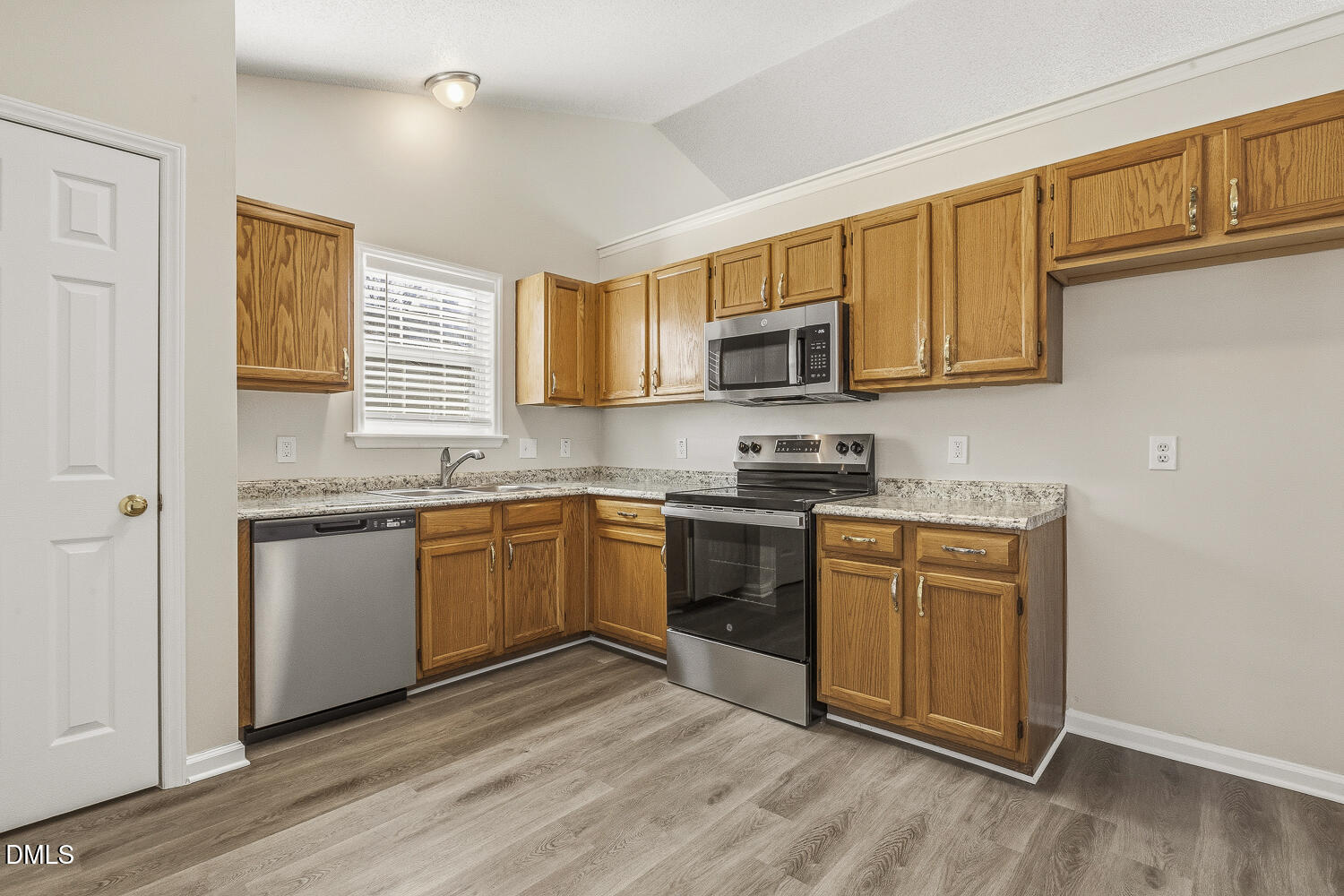 5709 Angelfish Court