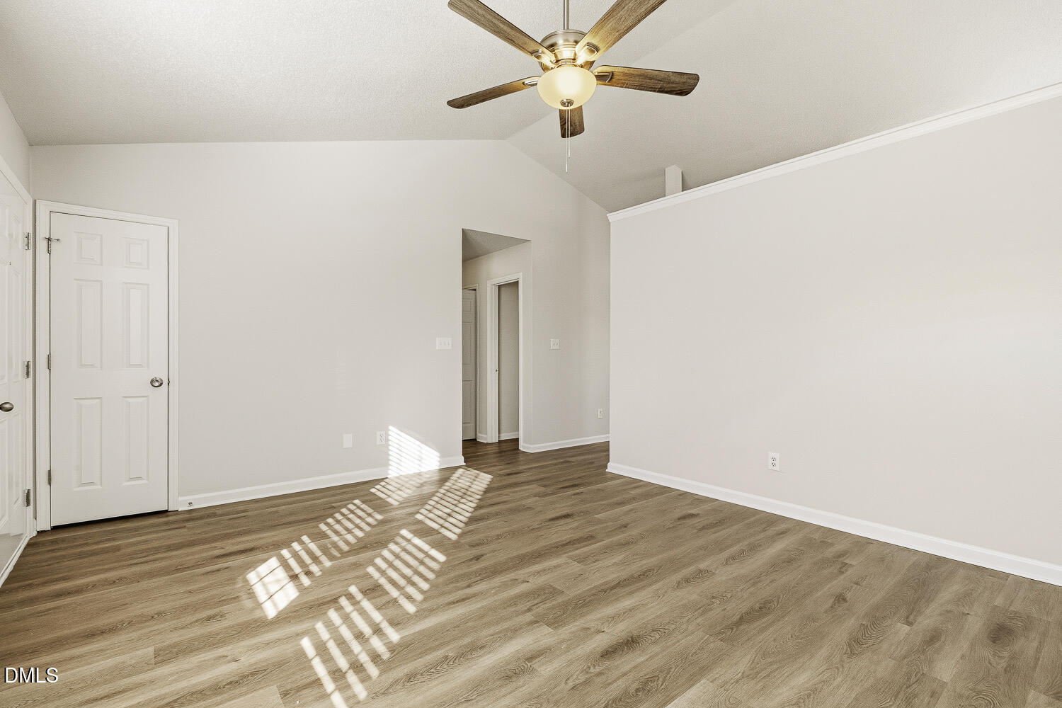 5709 Angelfish Court