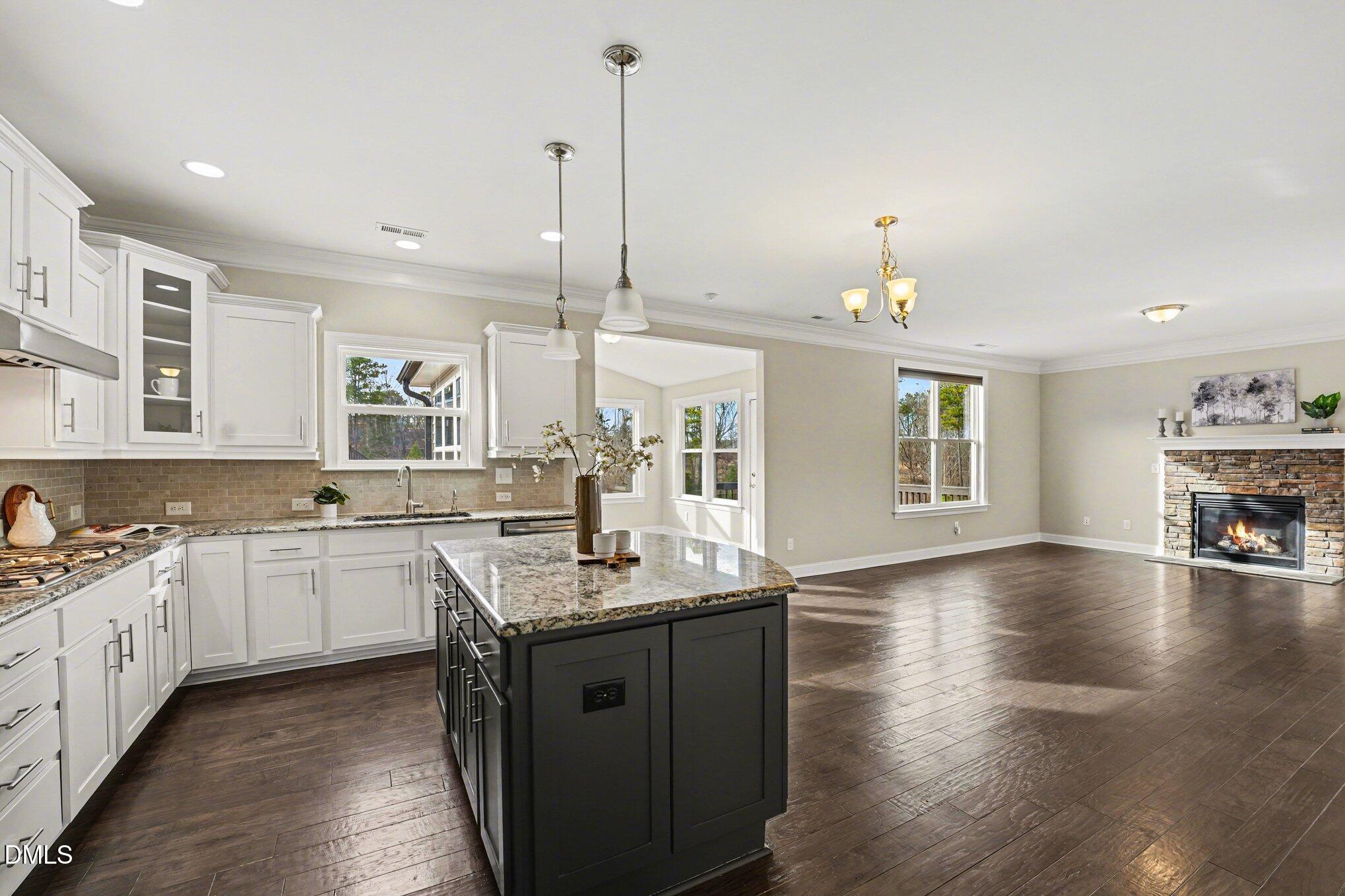 1105 Searstone Court