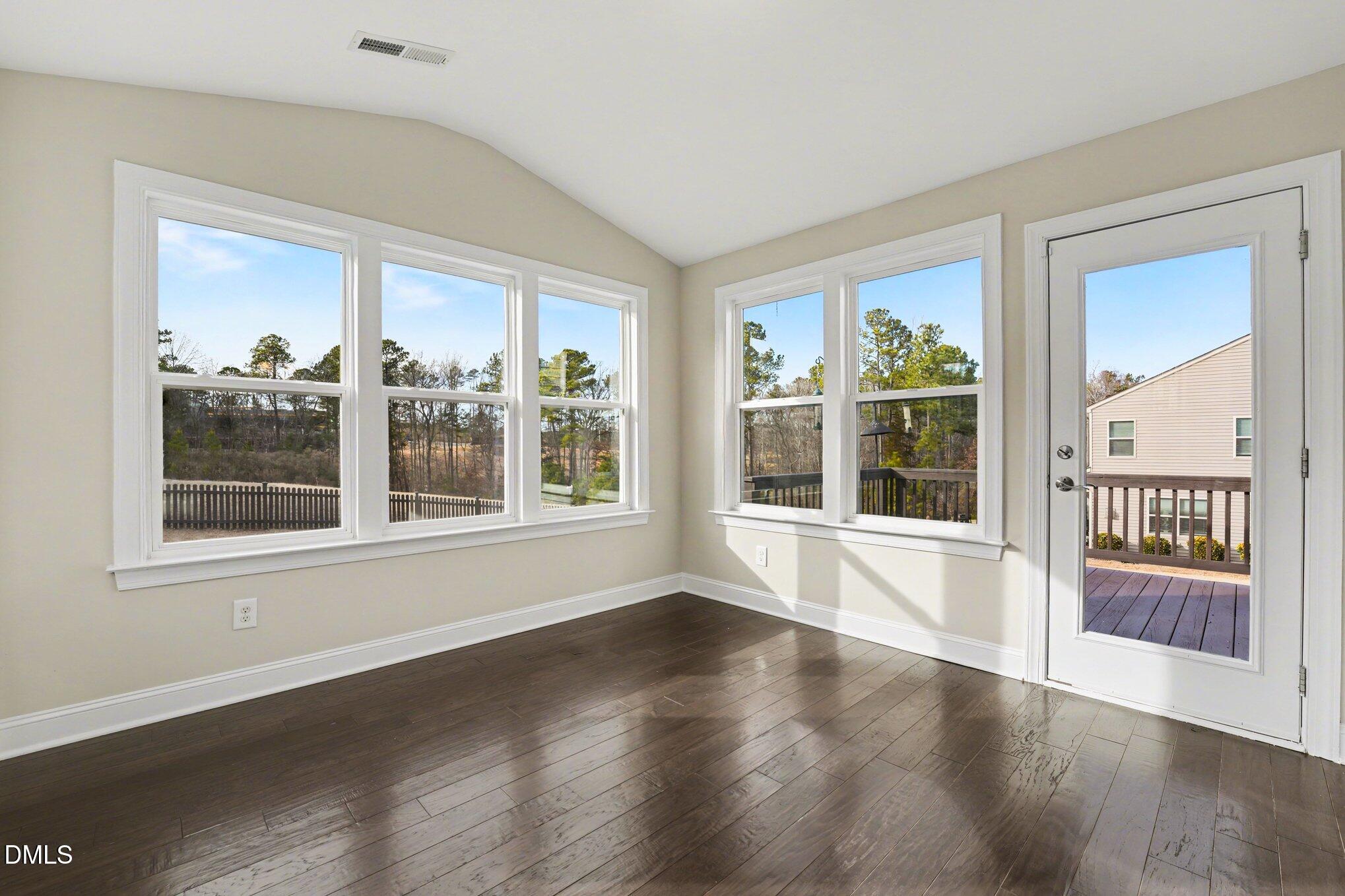 1105 Searstone Court