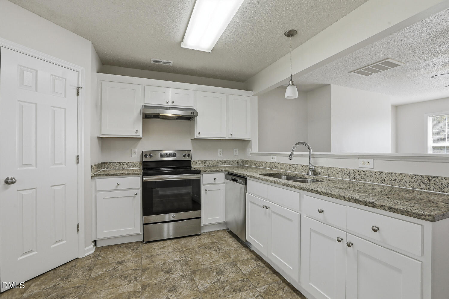 808 Woodside Park Lane