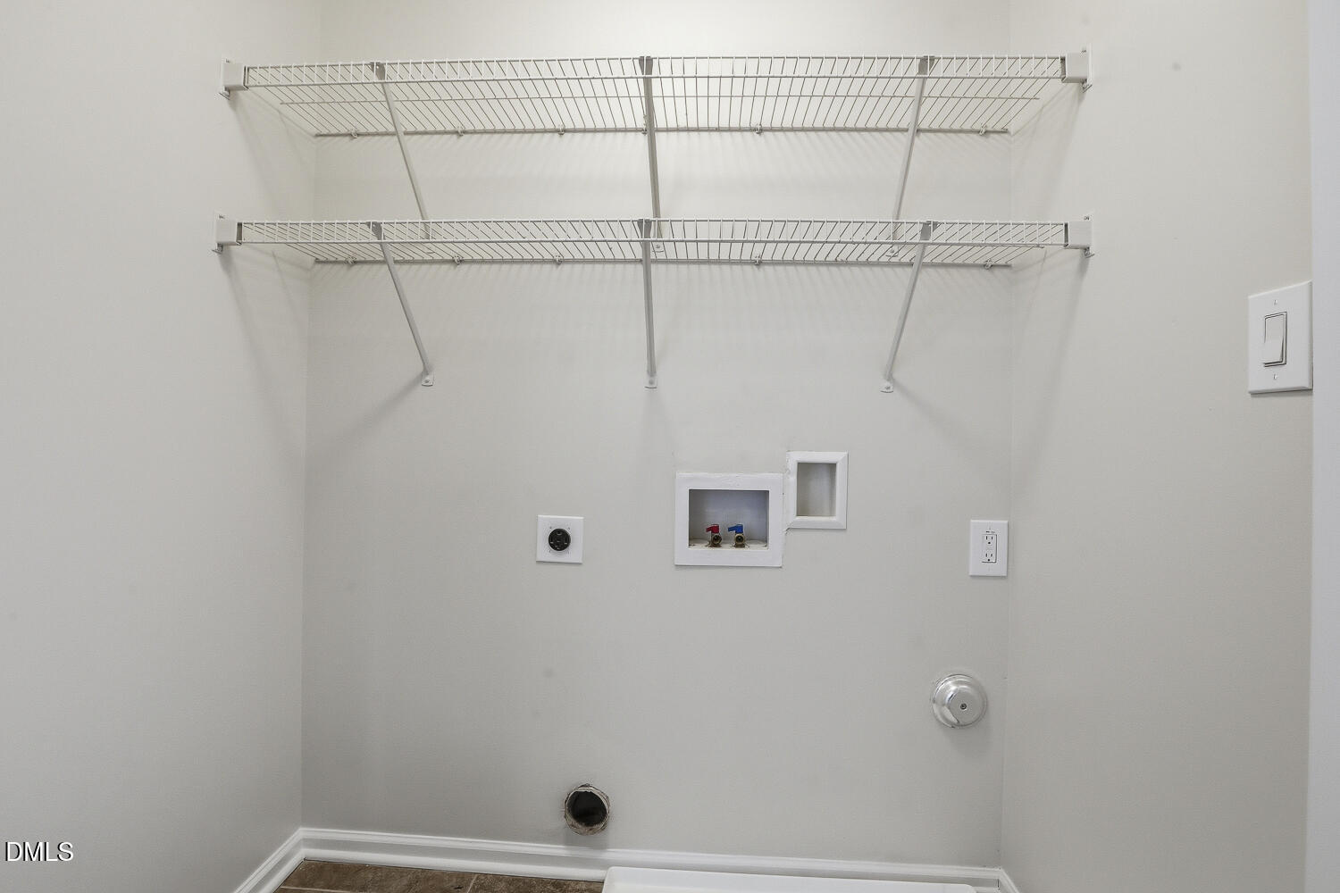 808 Woodside Park Lane