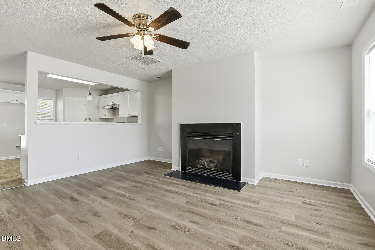 808 Woodside Park Lane