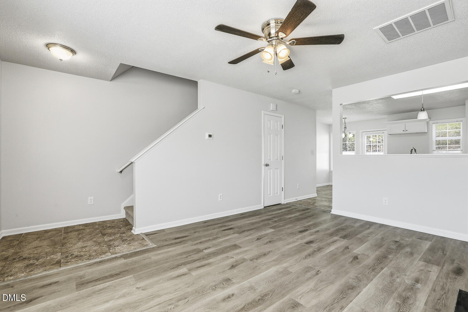 808 Woodside Park Lane