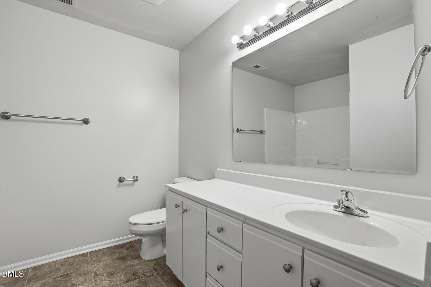 808 Woodside Park Lane