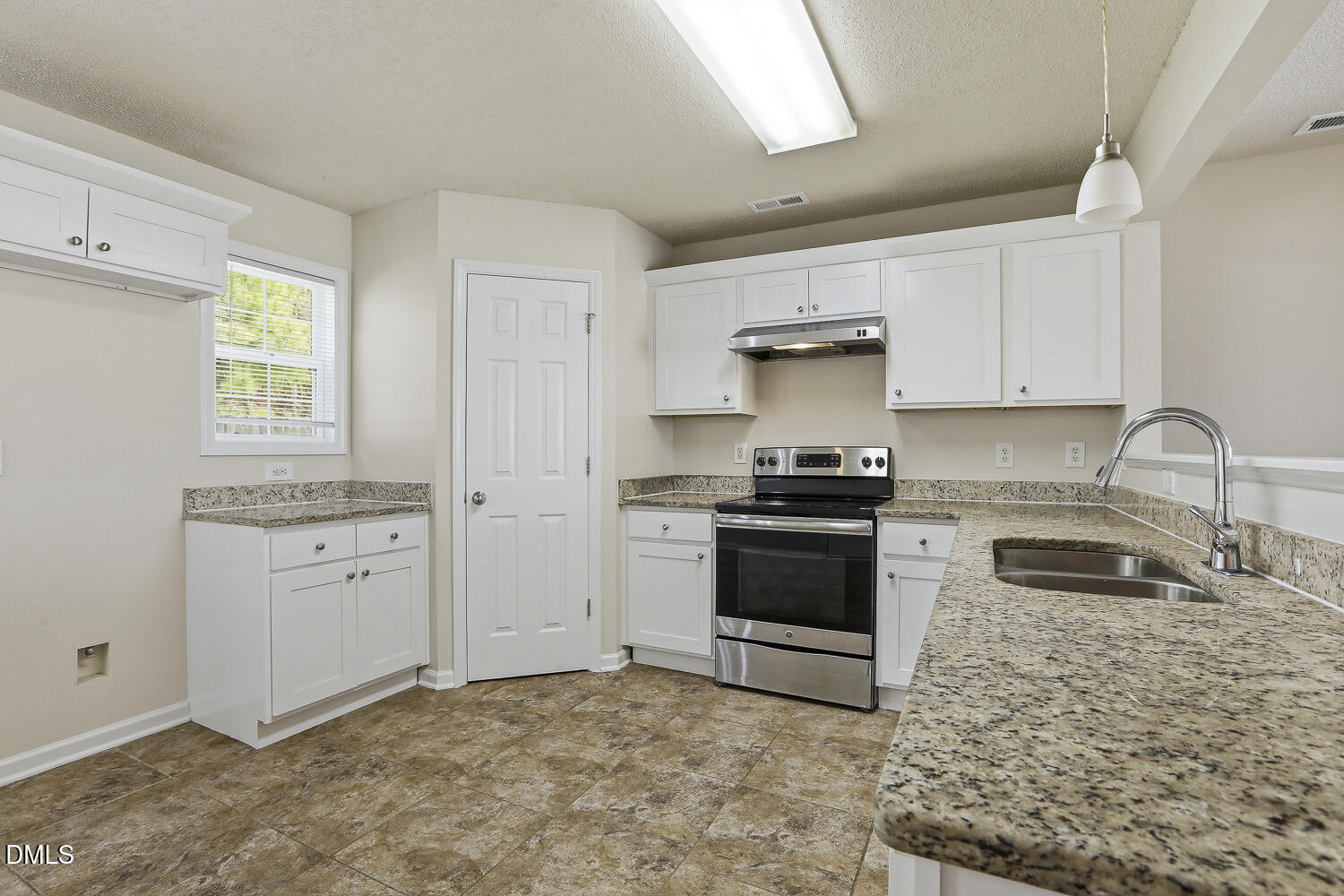 808 Woodside Park Lane