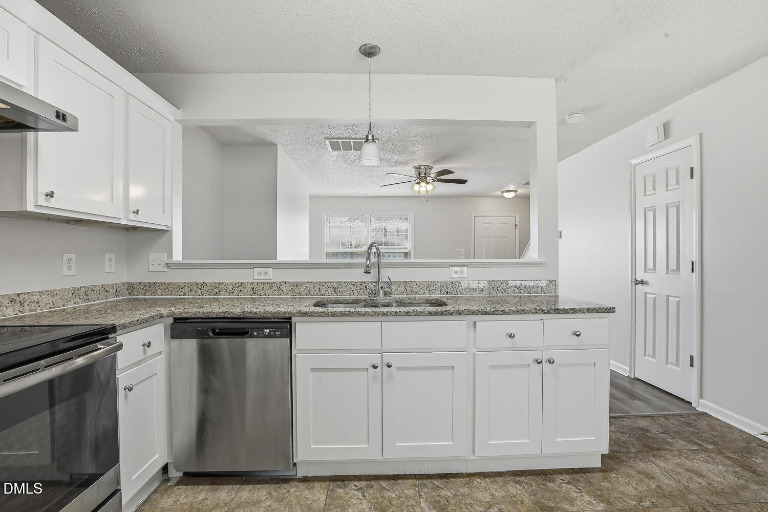 808 Woodside Park Lane