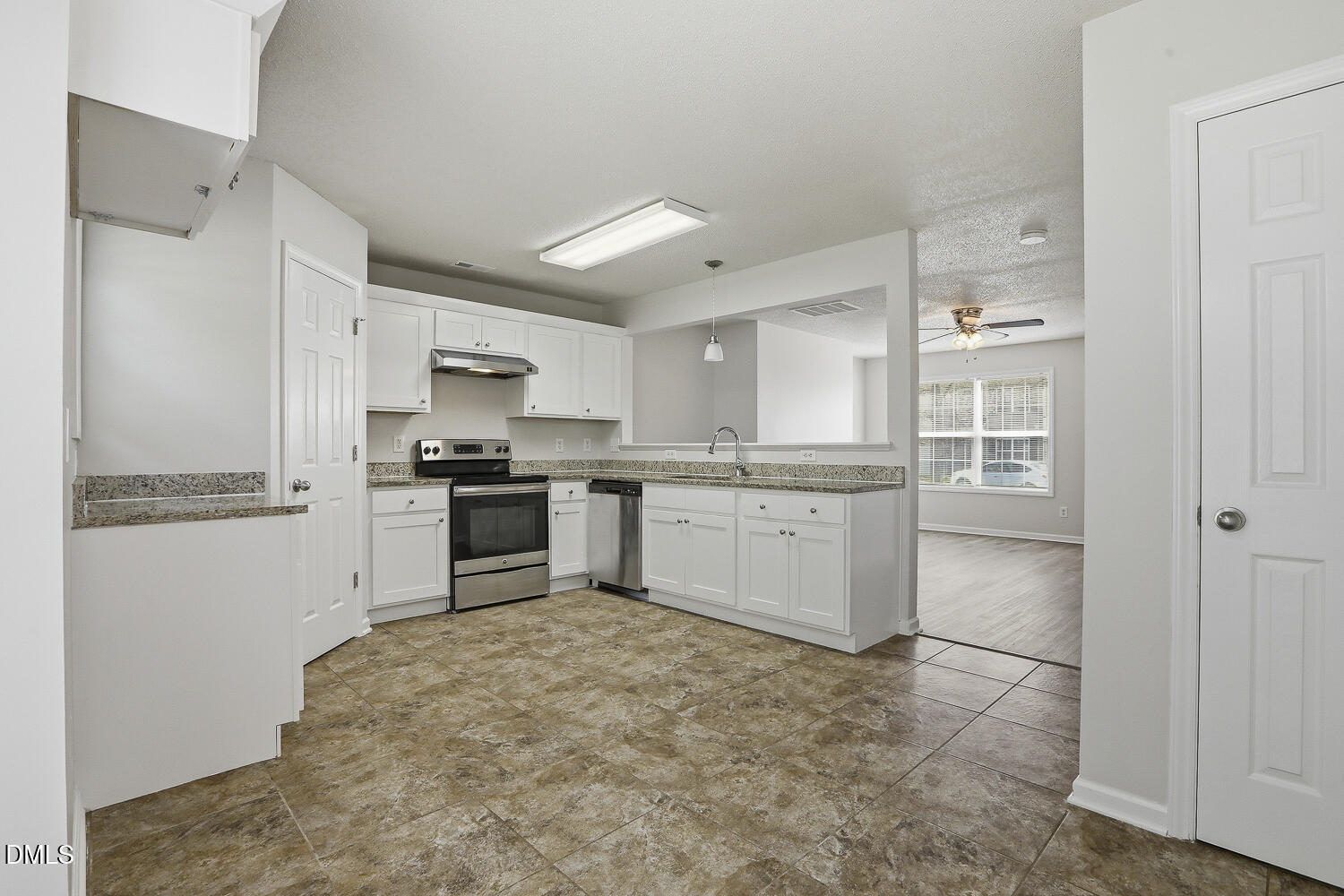 808 Woodside Park Lane