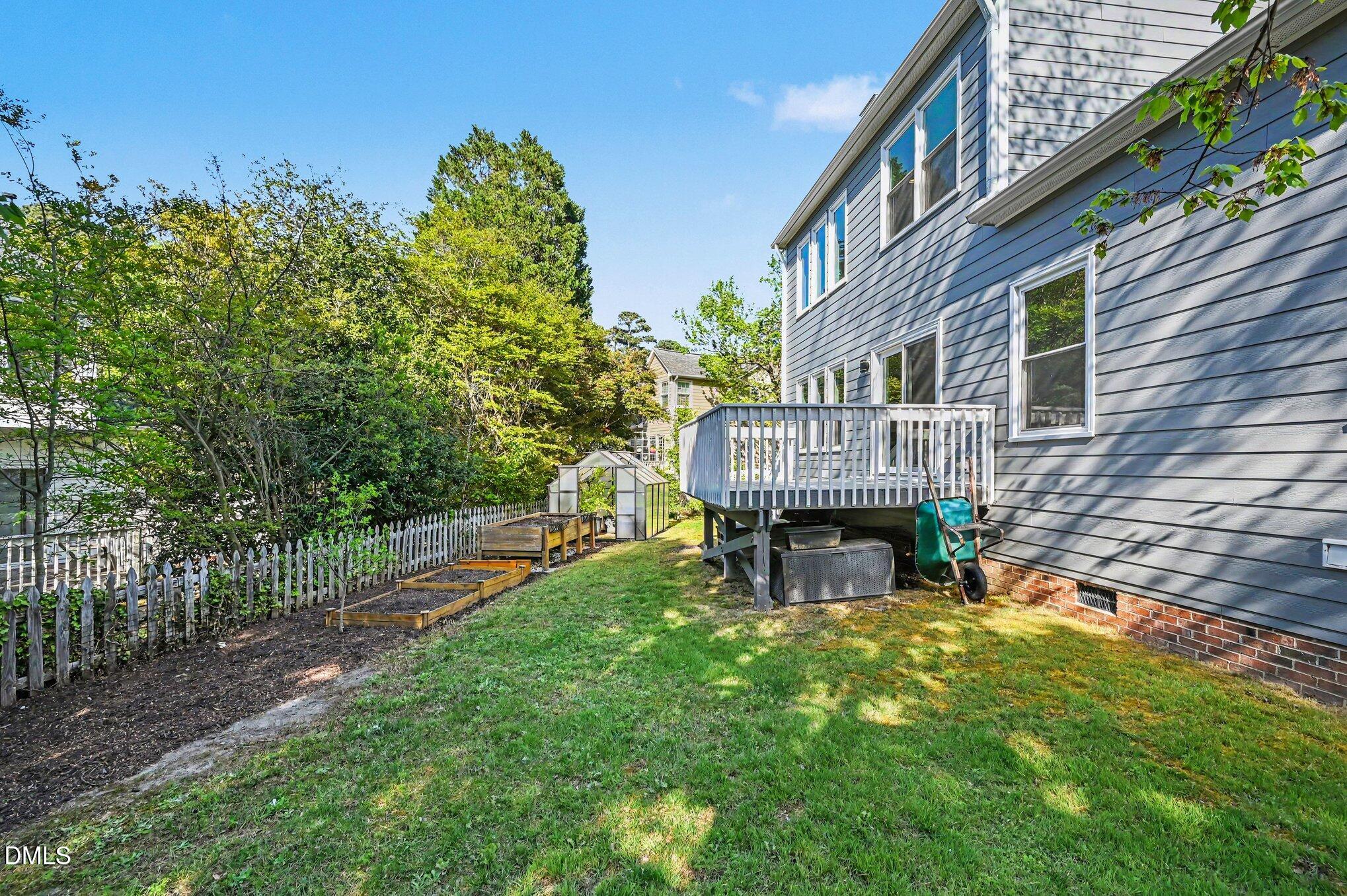 104 Whitehaven Lane