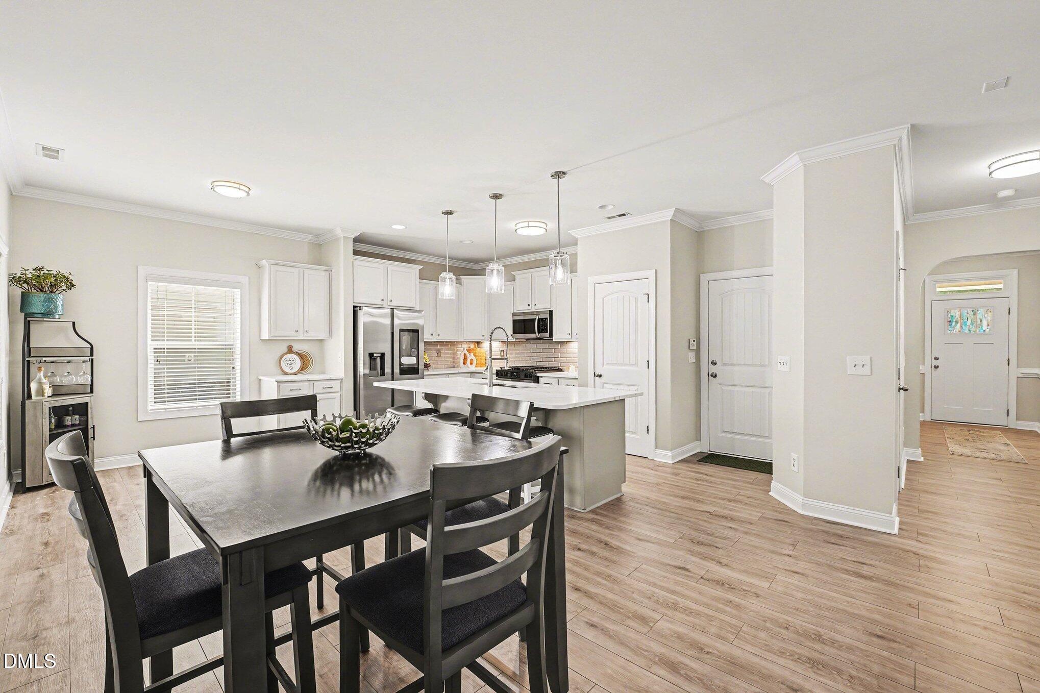 418 Banner Blue Court