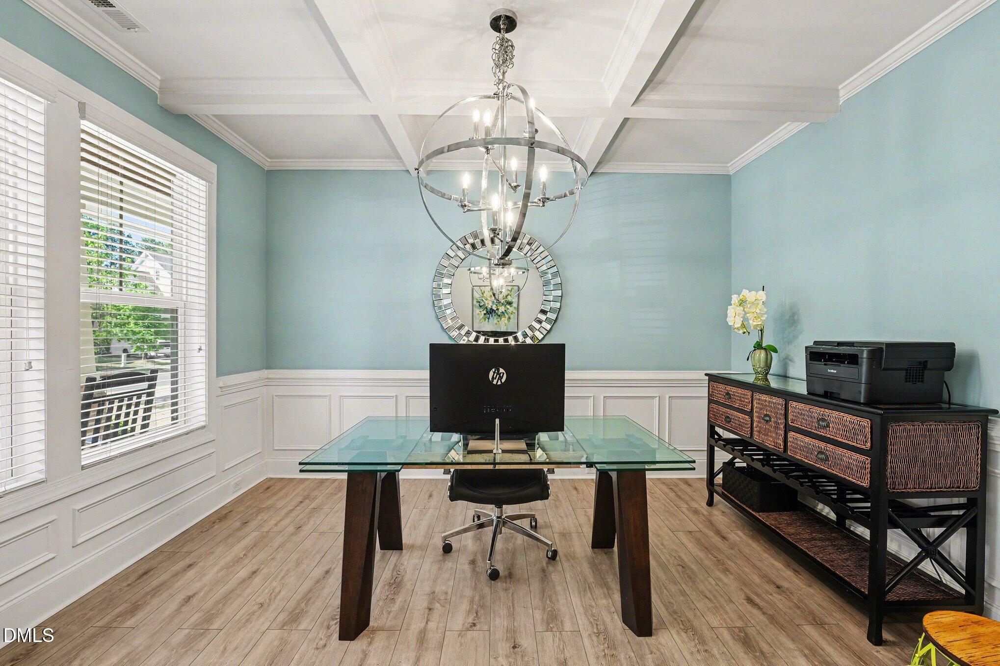 418 Banner Blue Court