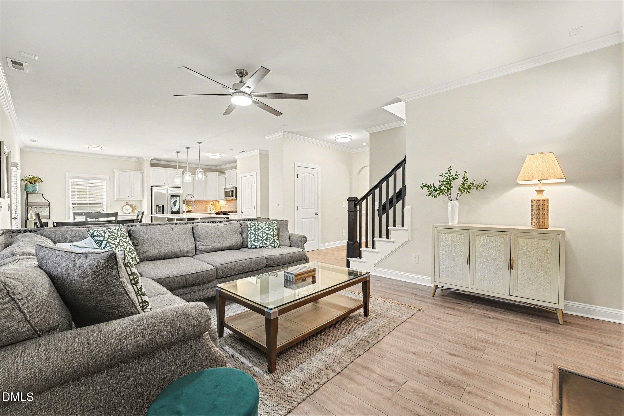 418 Banner Blue Court