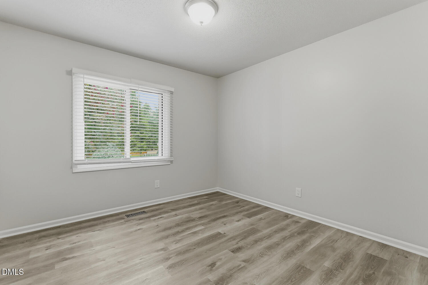 102 Oaklake Court