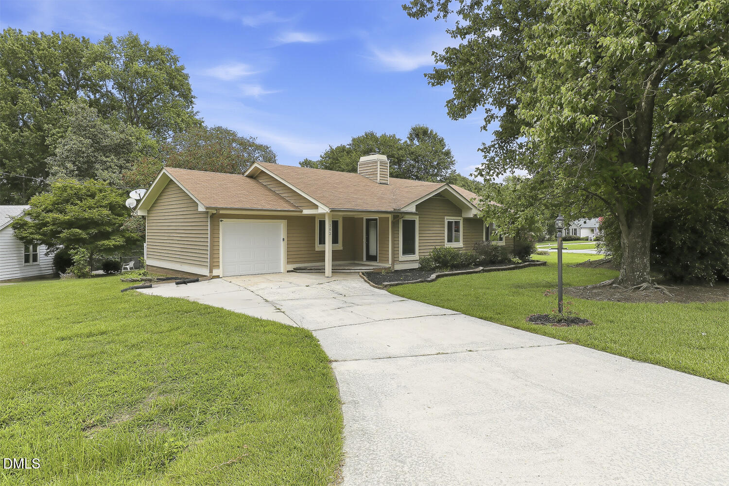 102 Oaklake Court