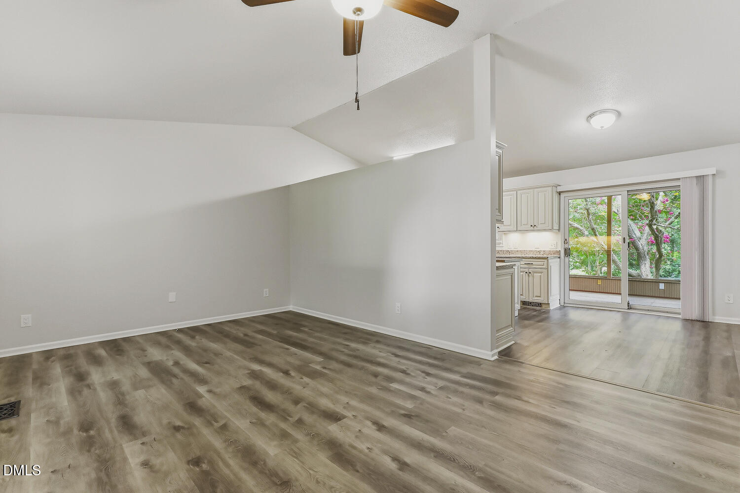 102 Oaklake Court