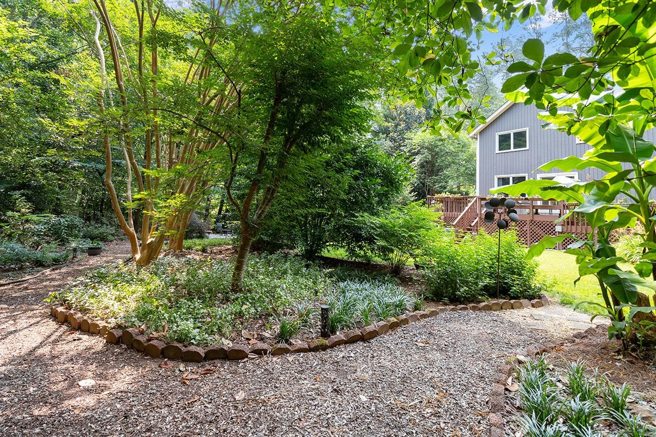 1008 Old Lantern Court