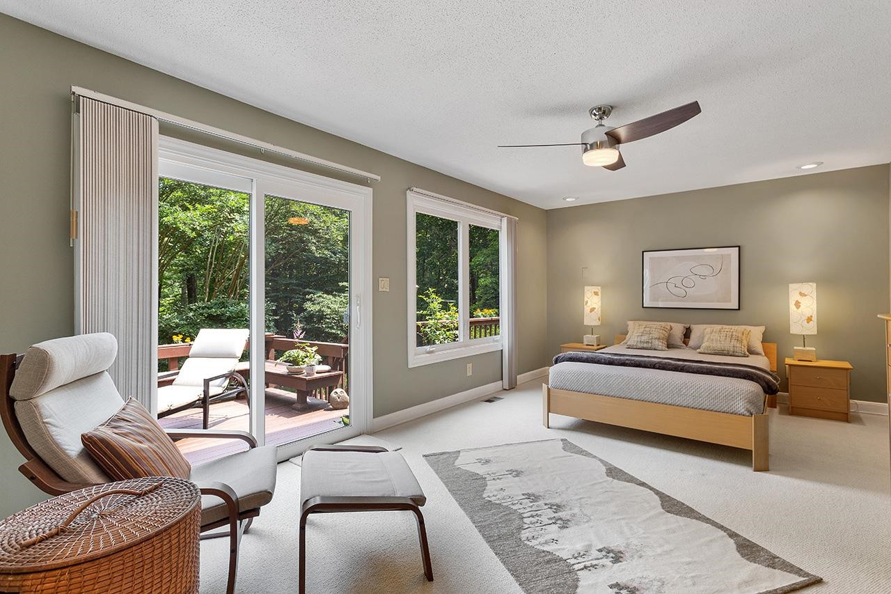 1008 Old Lantern Court