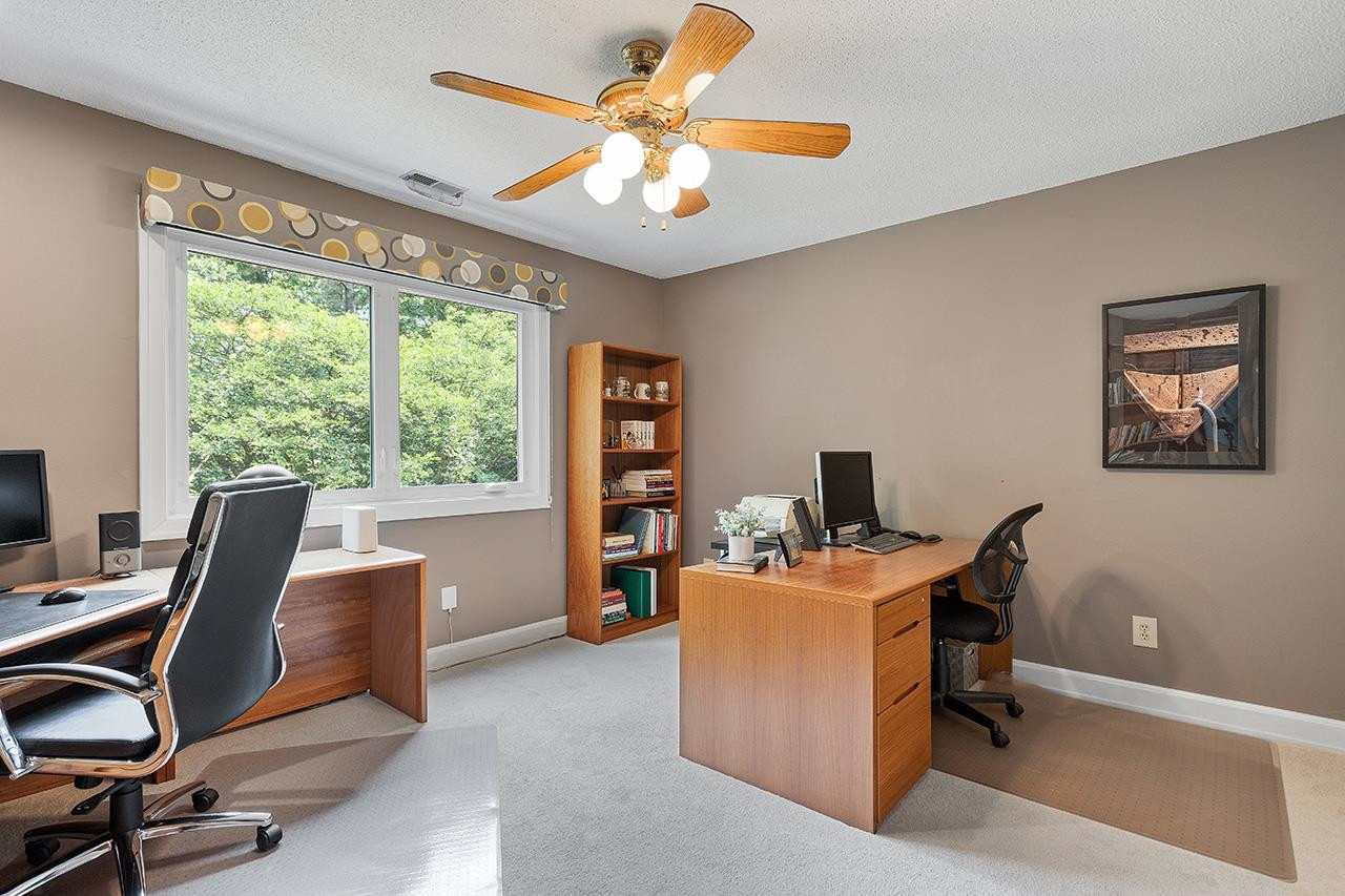 1008 Old Lantern Court