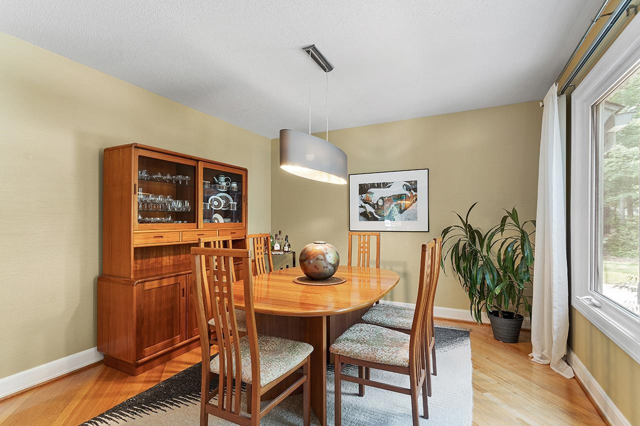 1008 Old Lantern Court