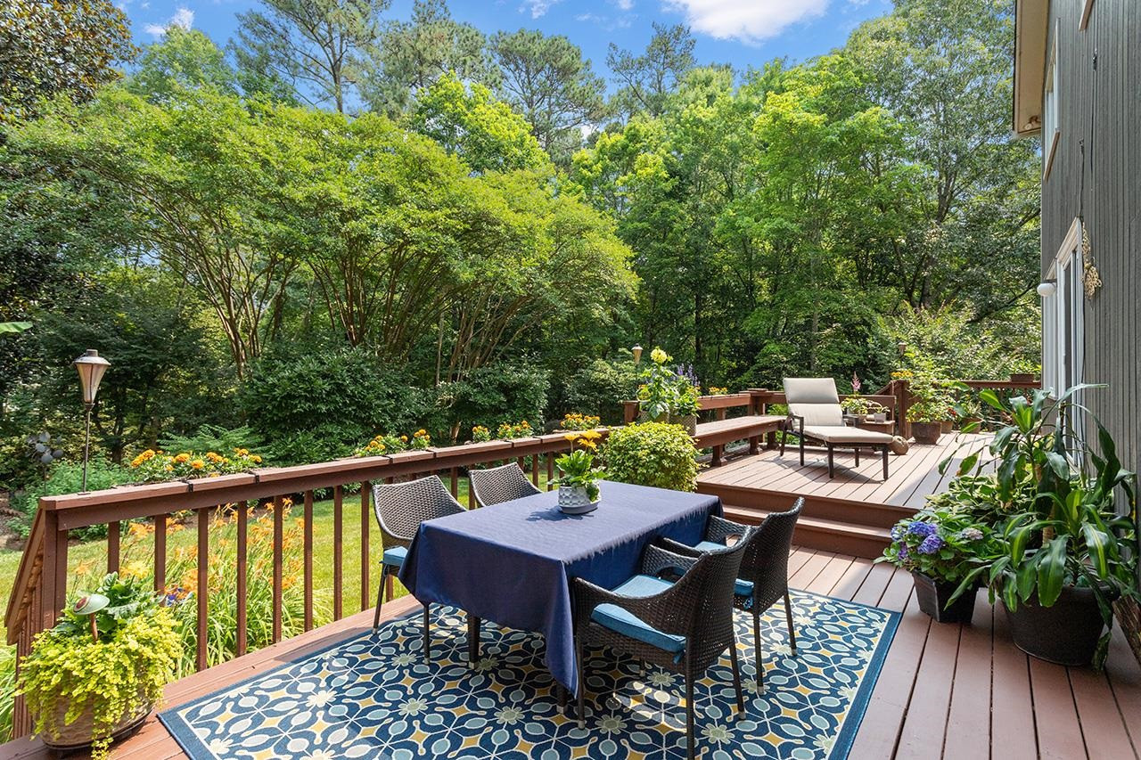 1008 Old Lantern Court