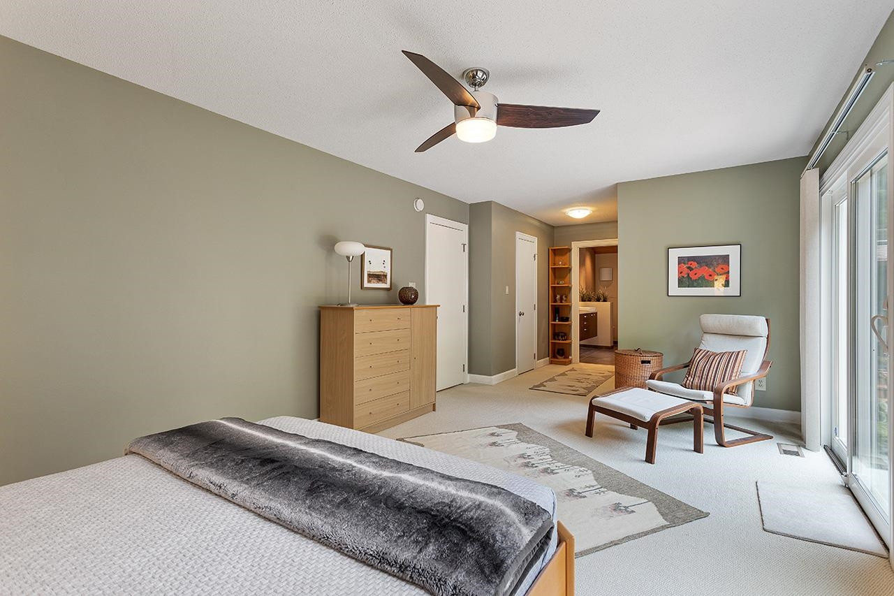 1008 Old Lantern Court