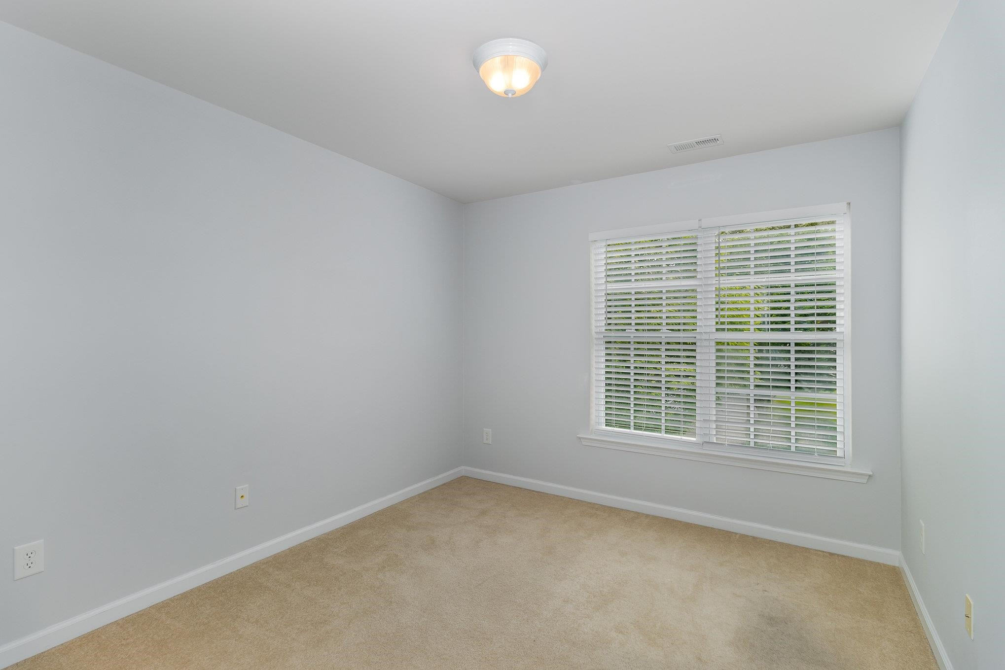8220 Pilots View Drive
