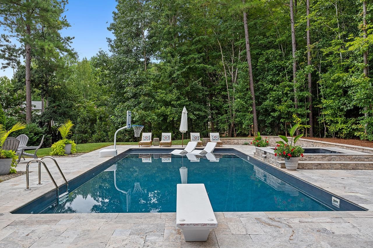 1536 Rock Dove Way